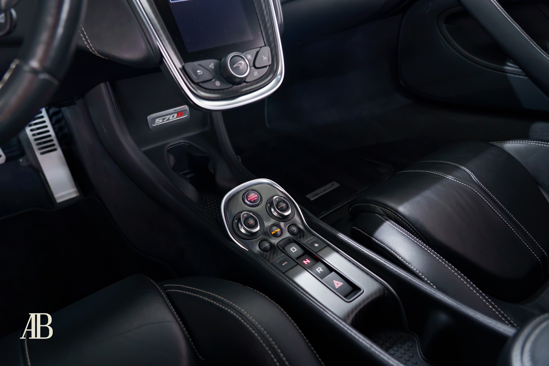 McLAREN 570S Coupé 3.8 V8 SSG-image-11