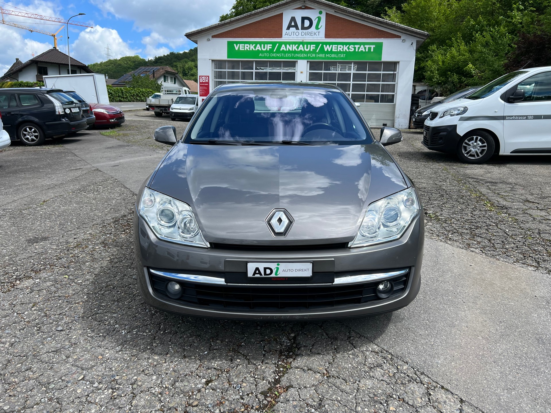 RENAULT Laguna 2.0 dCi Dynamique Automatic-image-7