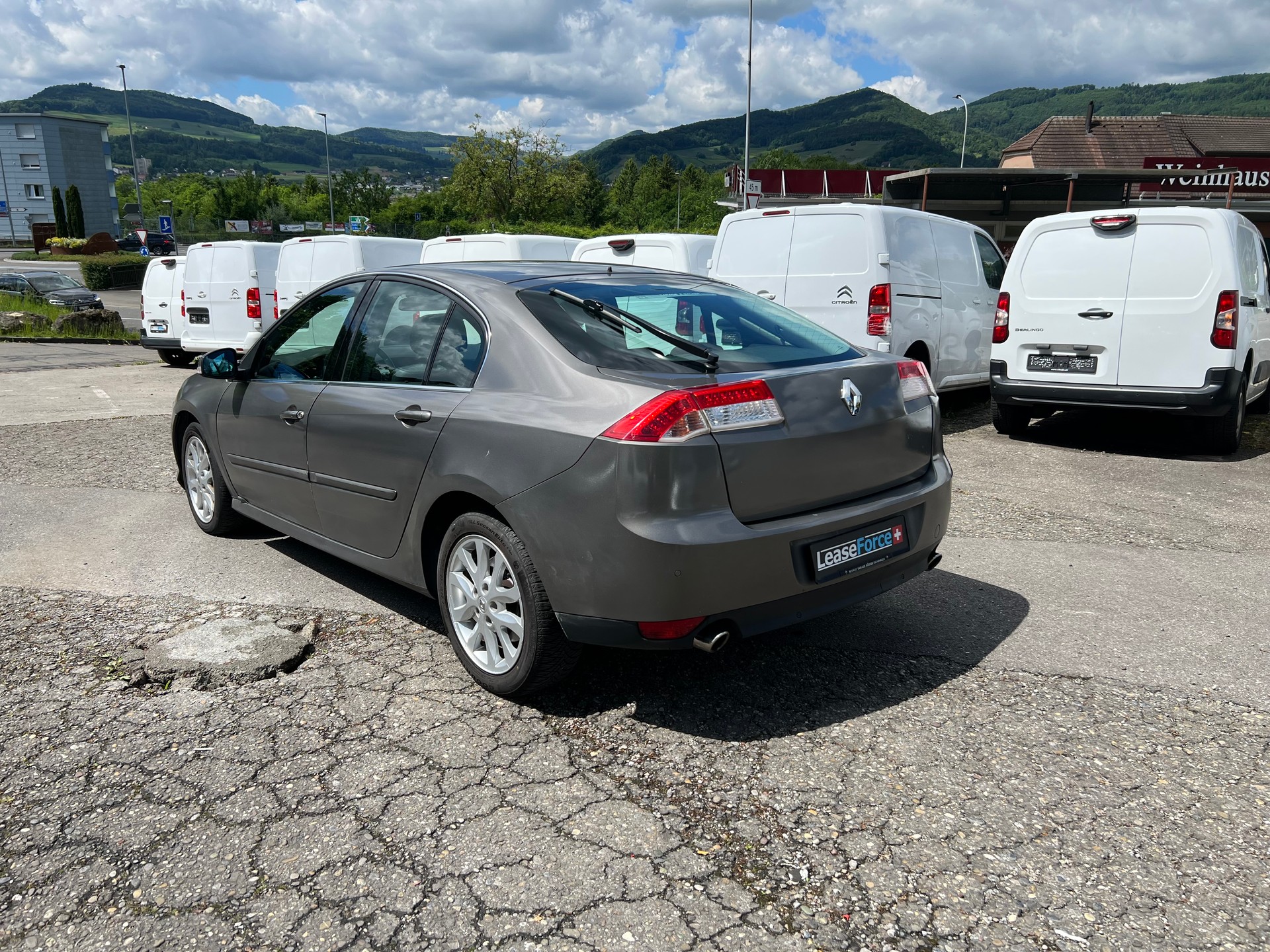 RENAULT Laguna 2.0 dCi Dynamique Automatic-image-2