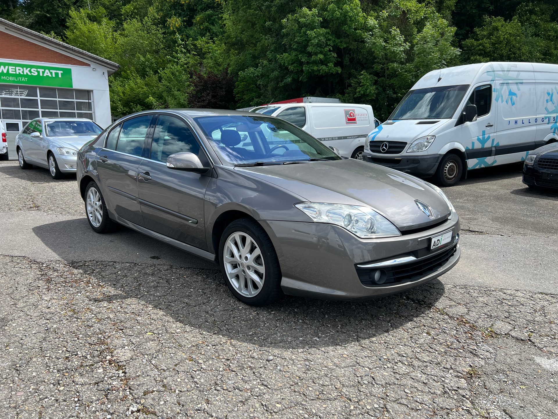RENAULT Laguna 2.0 dCi Dynamique Automatic-image-6
