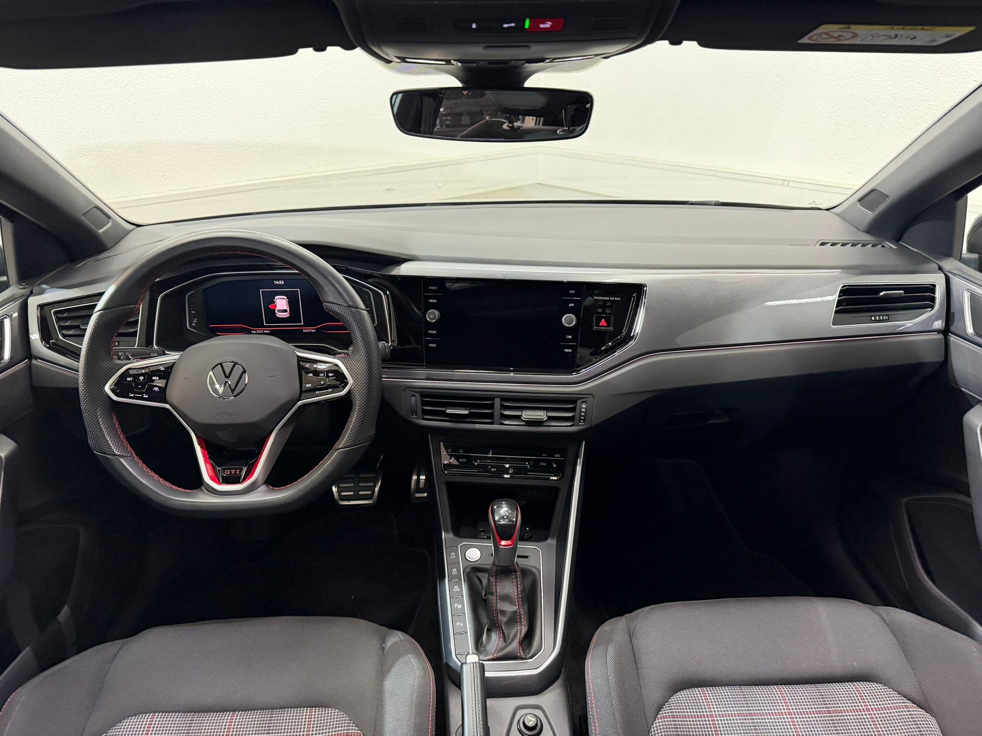 VW Polo 2.0 TSI GTI DSG-image-8