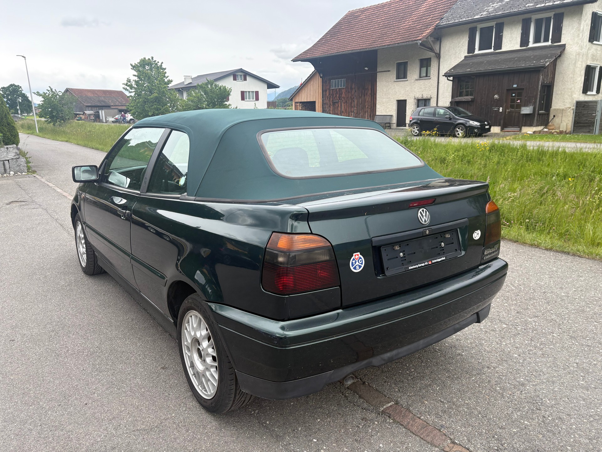 VW Golf Cabriolet 2000 Avantgarde-image-4