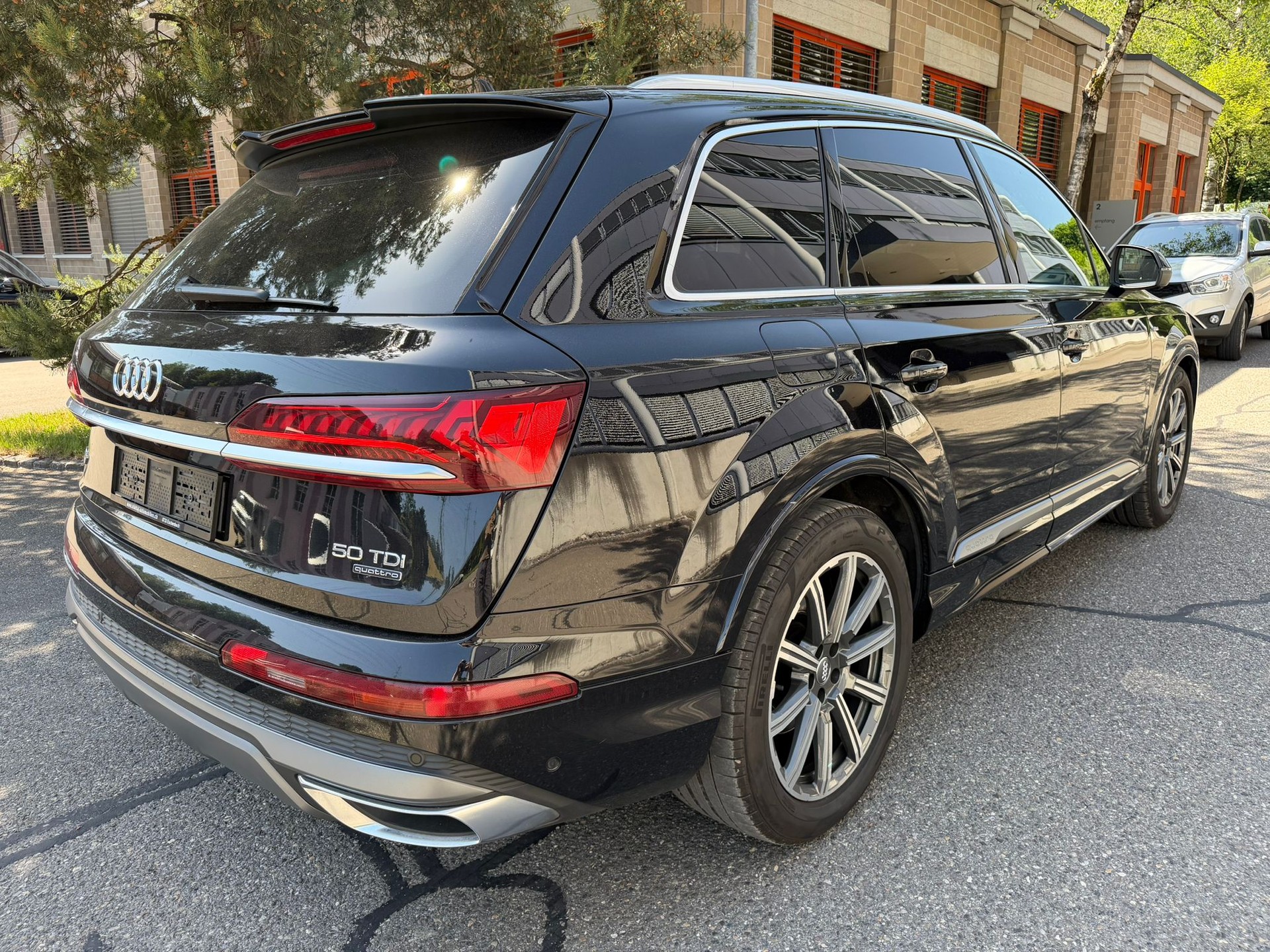 AUDI Q7 50 TDI quattro S Line tiptronic-image-4