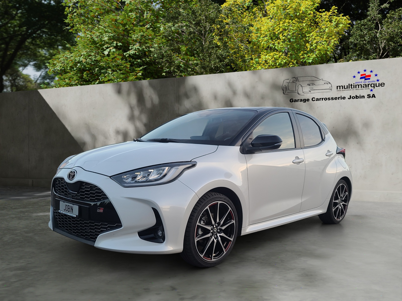TOYOTA Yaris 1.5 GR Sport e-CVT-showroom-element-1