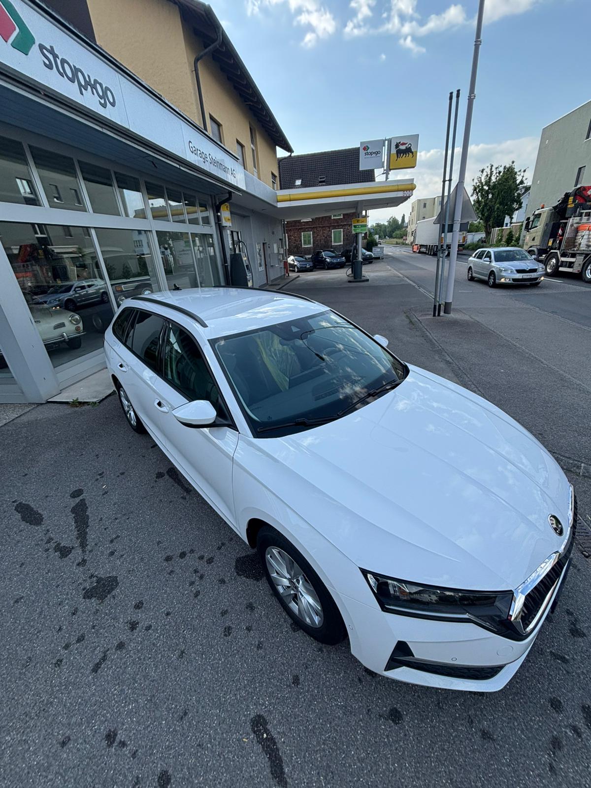 SKODA Octavia Combi 1.5 TSI mHEV DSG Selection-image-3