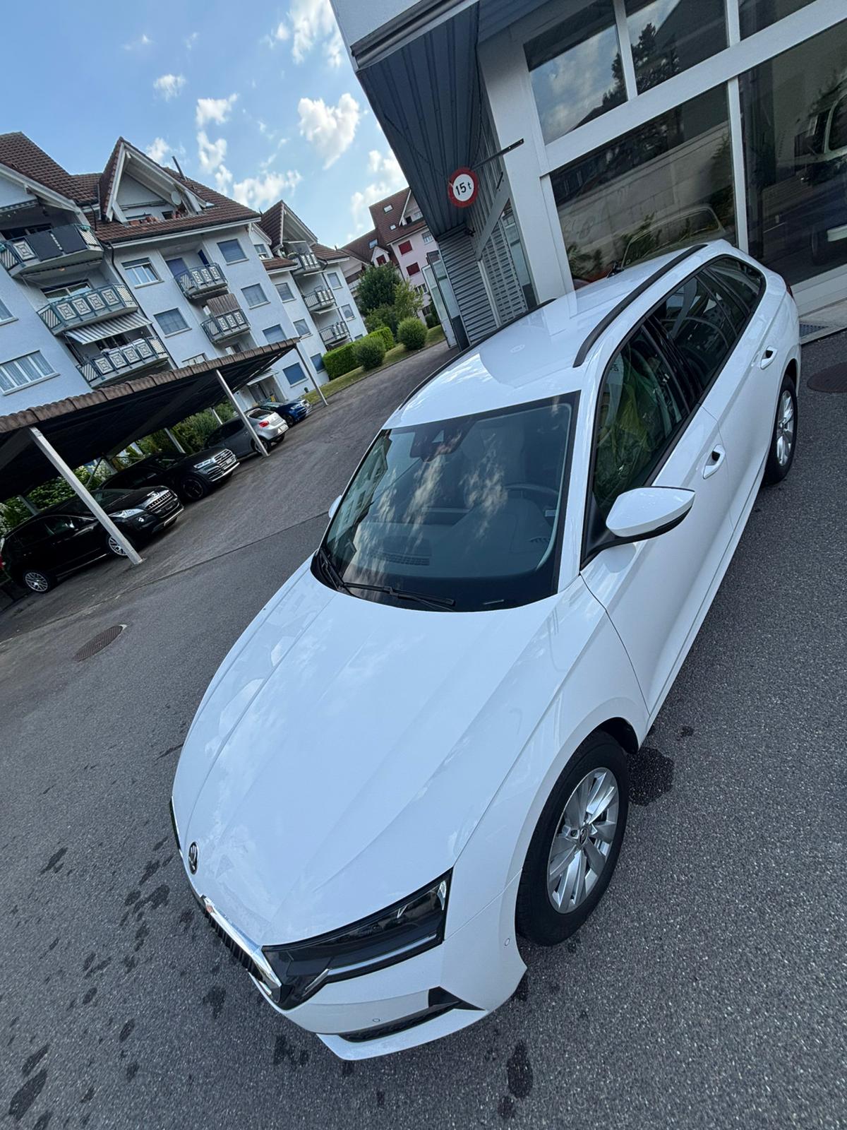 SKODA Octavia Combi 1.5 TSI mHEV DSG Selection-image-4