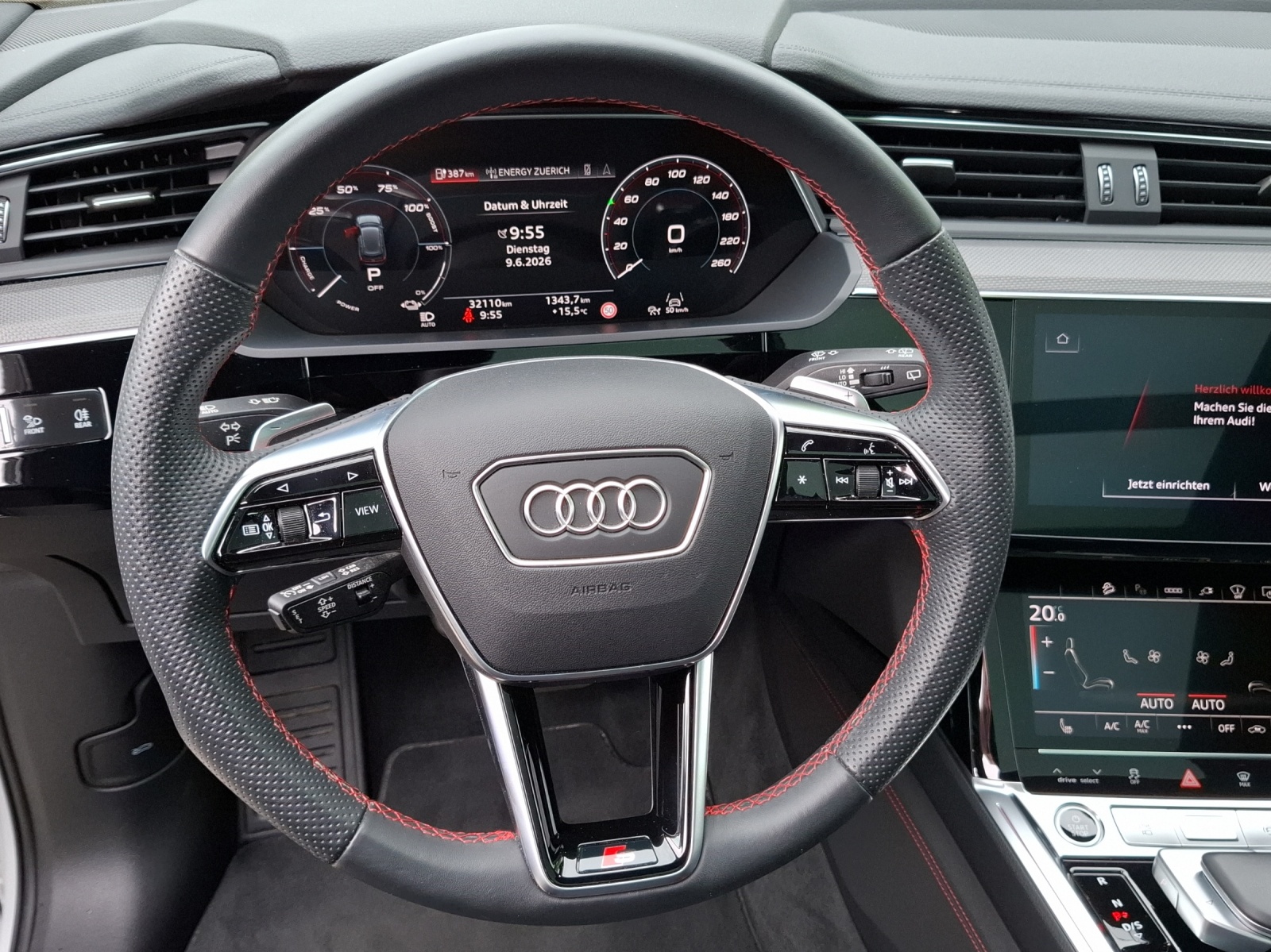 AUDI Q8 55 e-tron Black Edition quattro-image-10