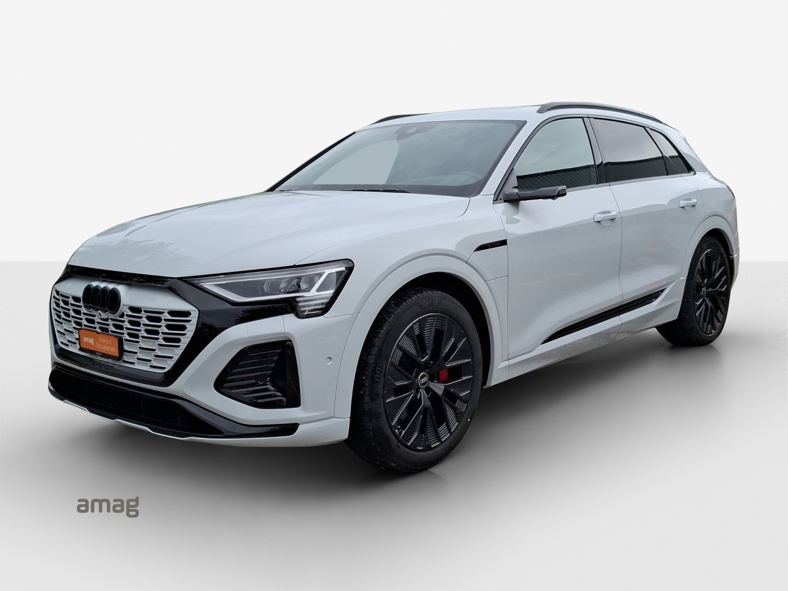 AUDI Q8 55 e-tron Black Edition quattro