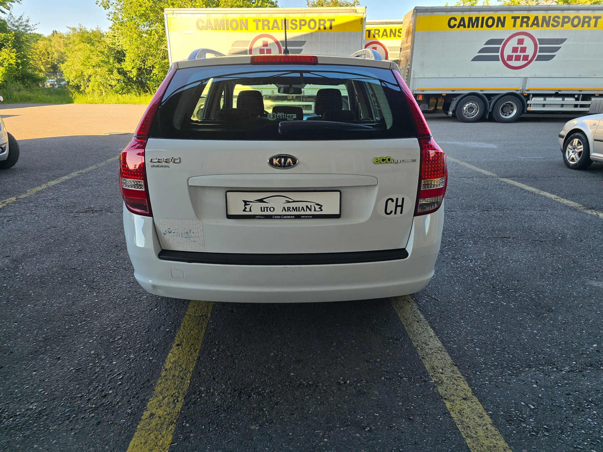 KIA Cee'd Sporty Wagon 1.6 16V Trend-image-3