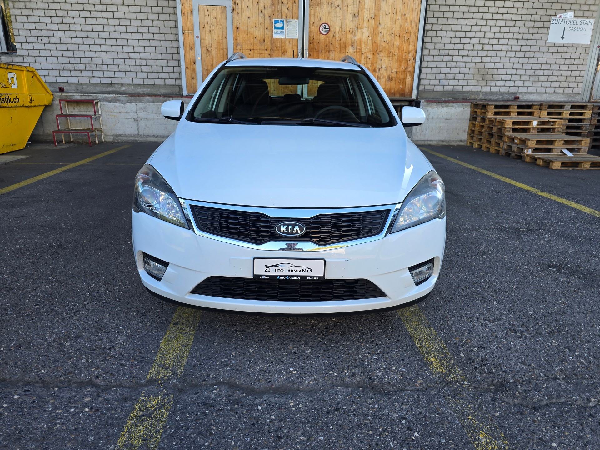 KIA Cee'd Sporty Wagon 1.6 16V Trend-image-0