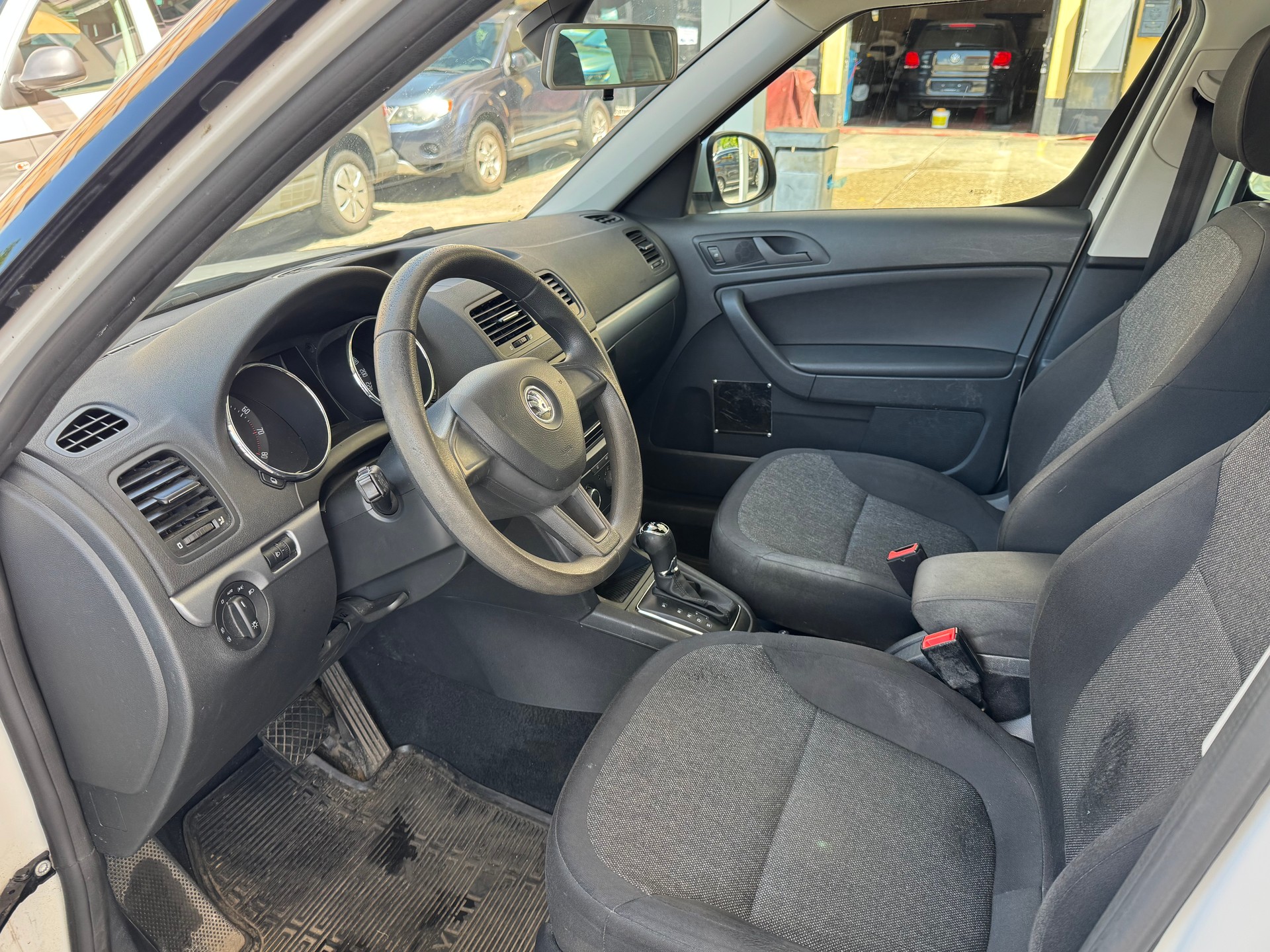 SKODA Yeti 1.4 TSI Ambition 4x4 DSG-image-5