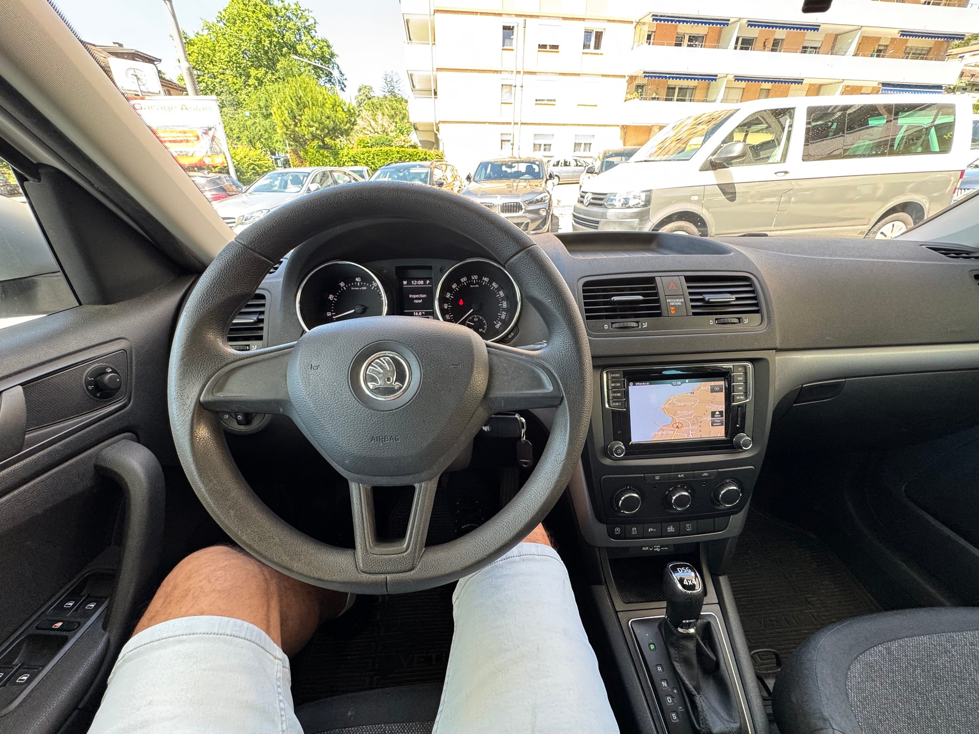 SKODA Yeti 1.4 TSI Ambition 4x4 DSG-image-8