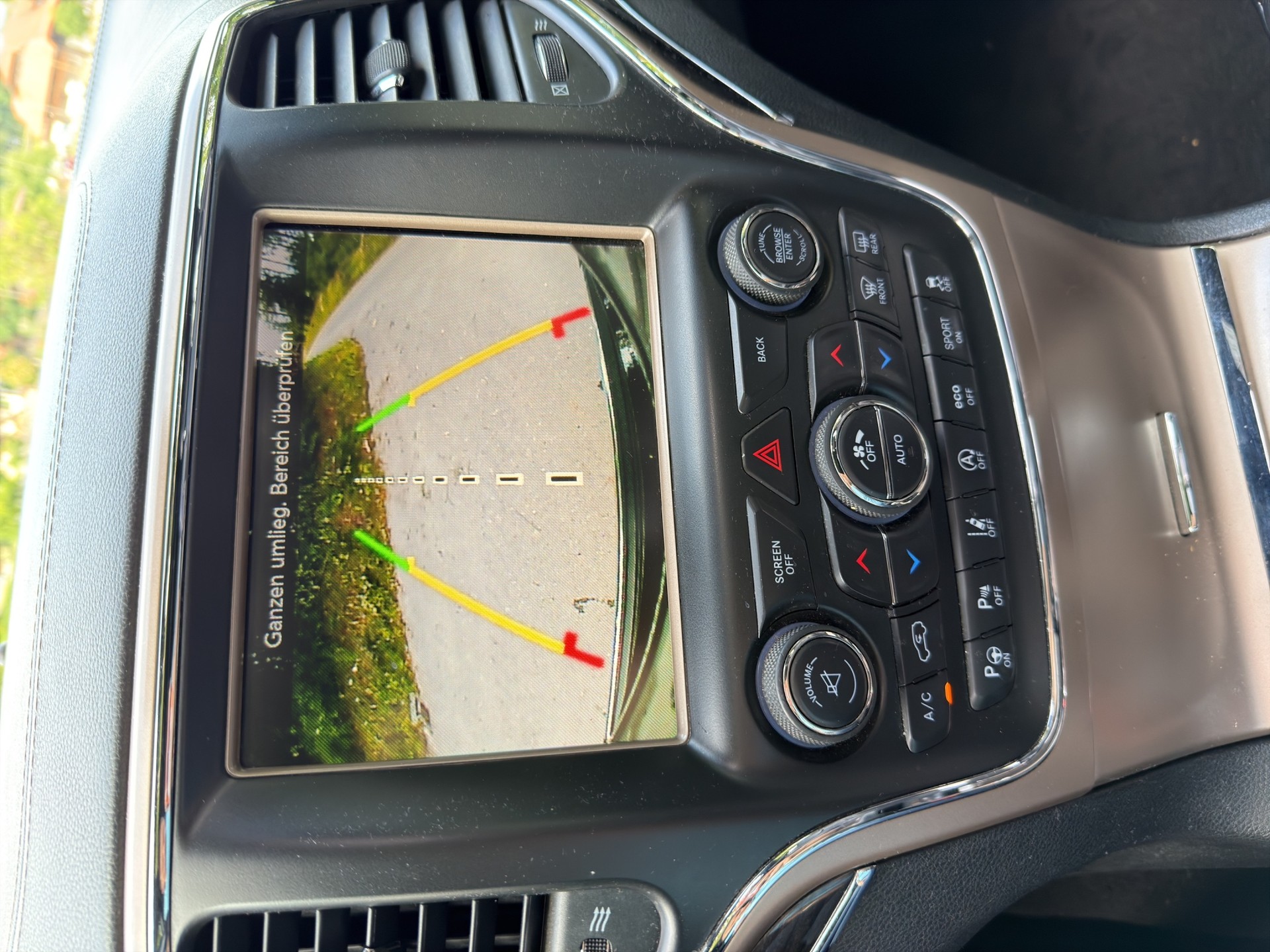 JEEP Grand Cherokee 3.0 CRD Overland Automatic-image-18