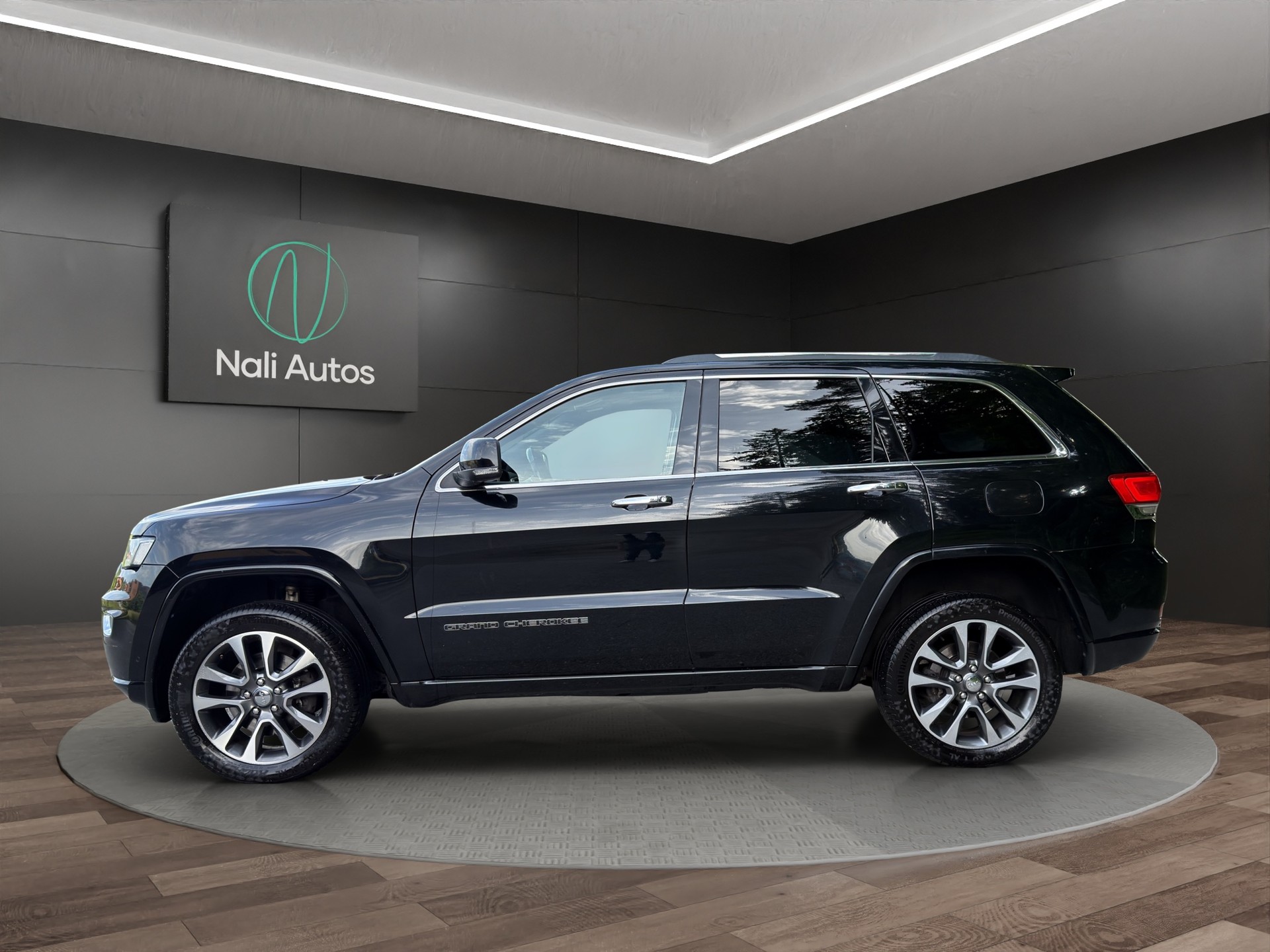 JEEP Grand Cherokee 3.0 CRD Overland Automatic-showroom-element-2