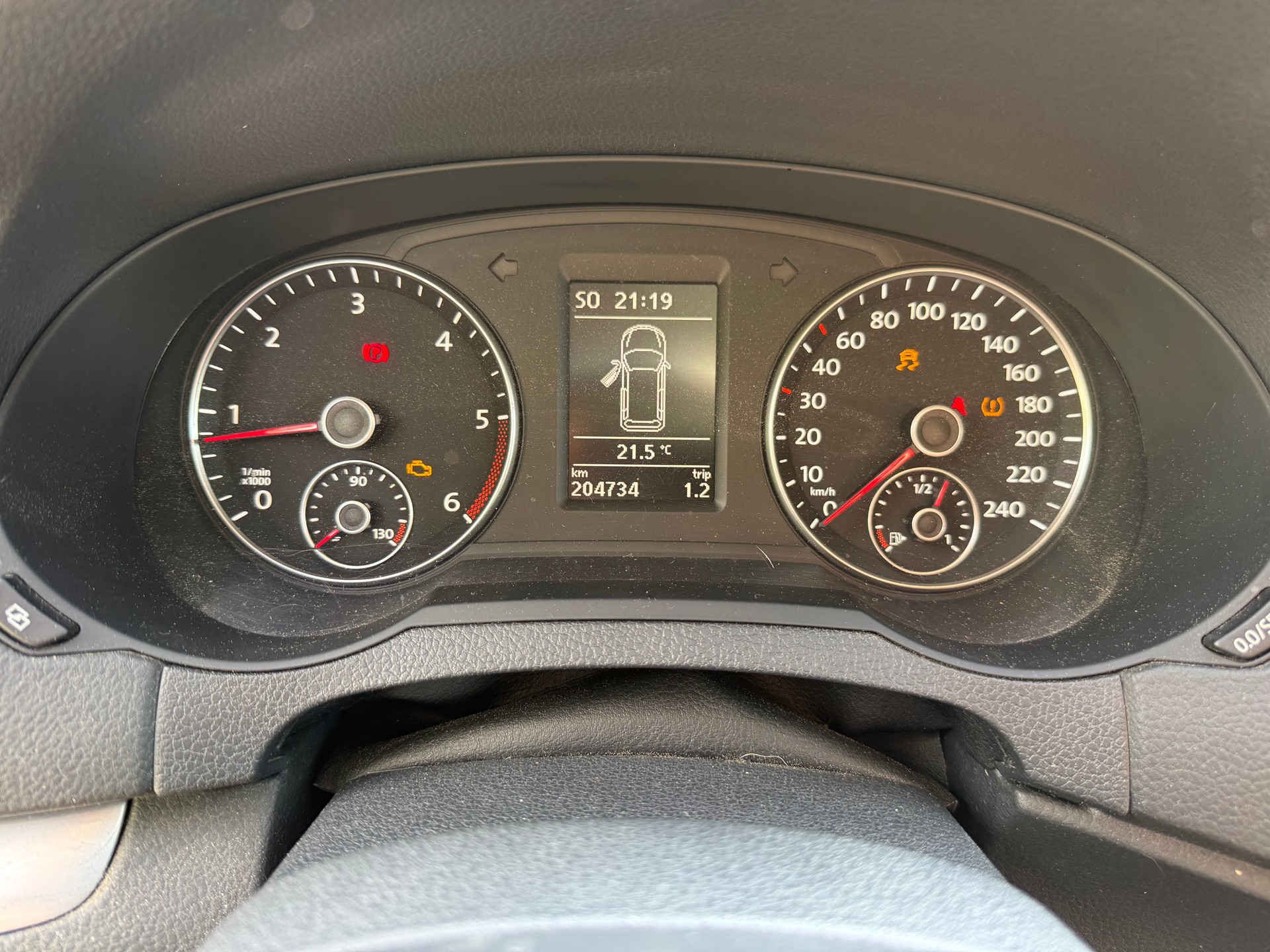 VW SHARAN-image-11