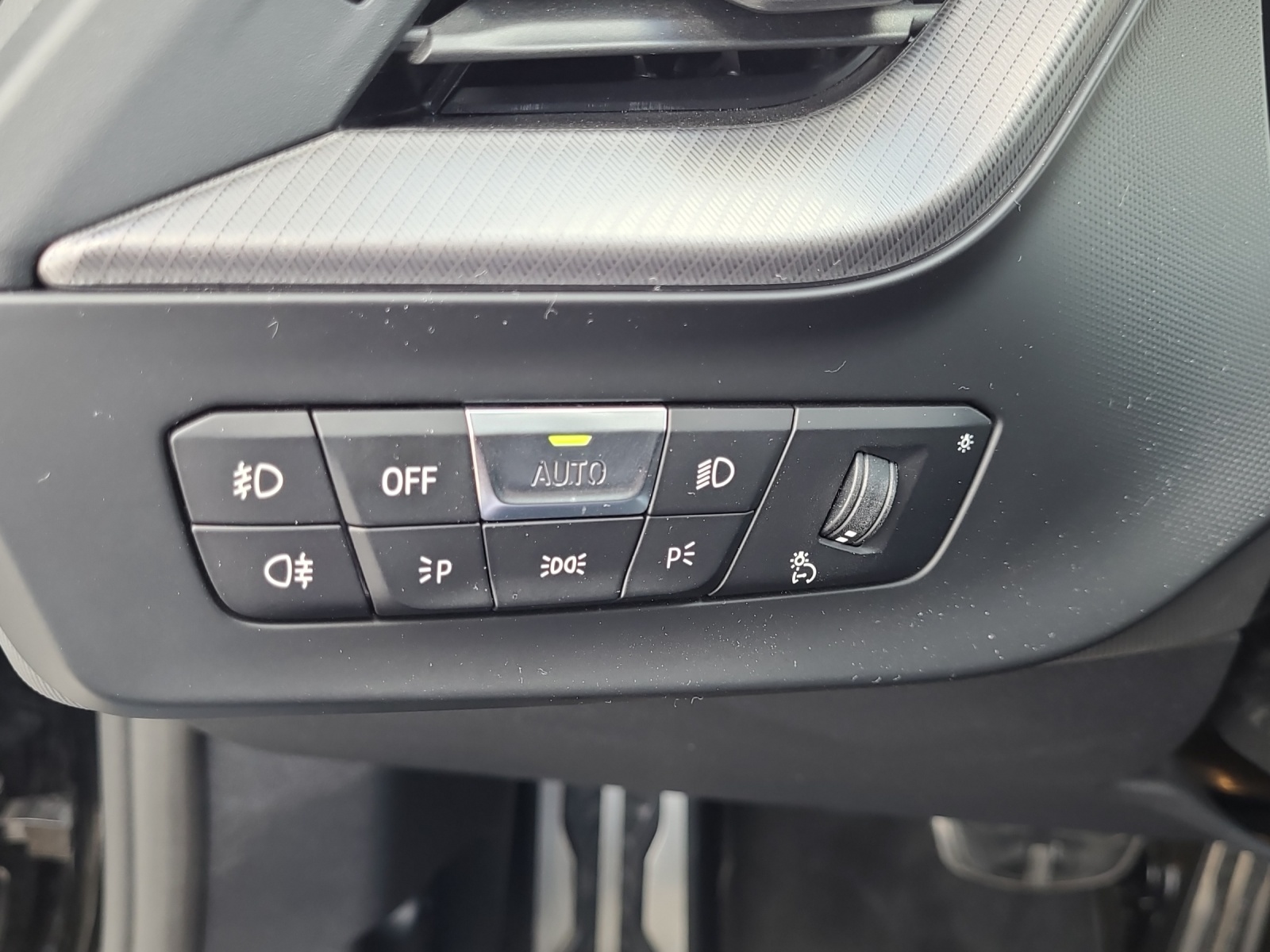 BMW 120d xDrive Pure M Sport-image-13
