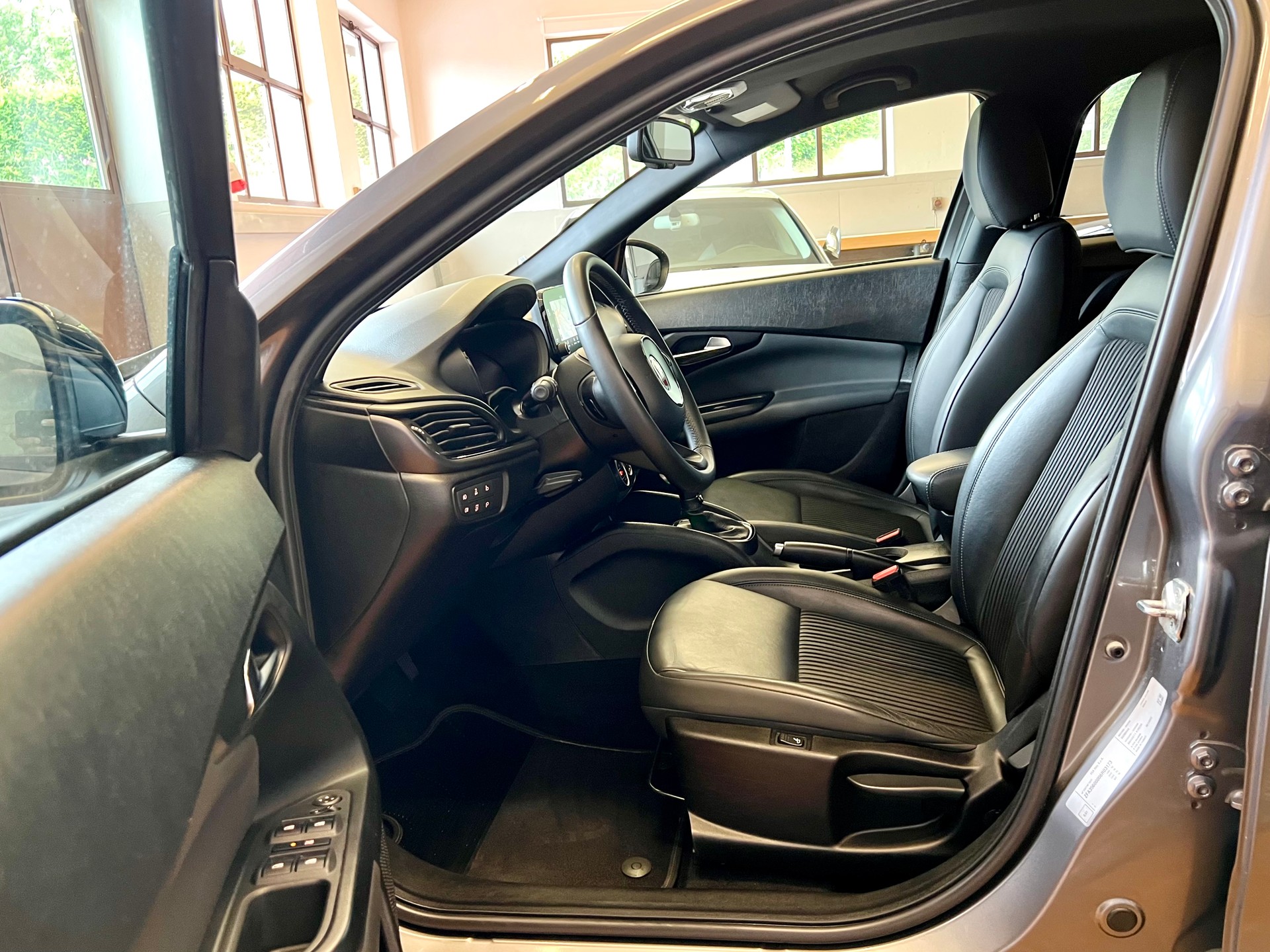 FIAT Tipo 1.6MJ Mirror DCT-6-image-11