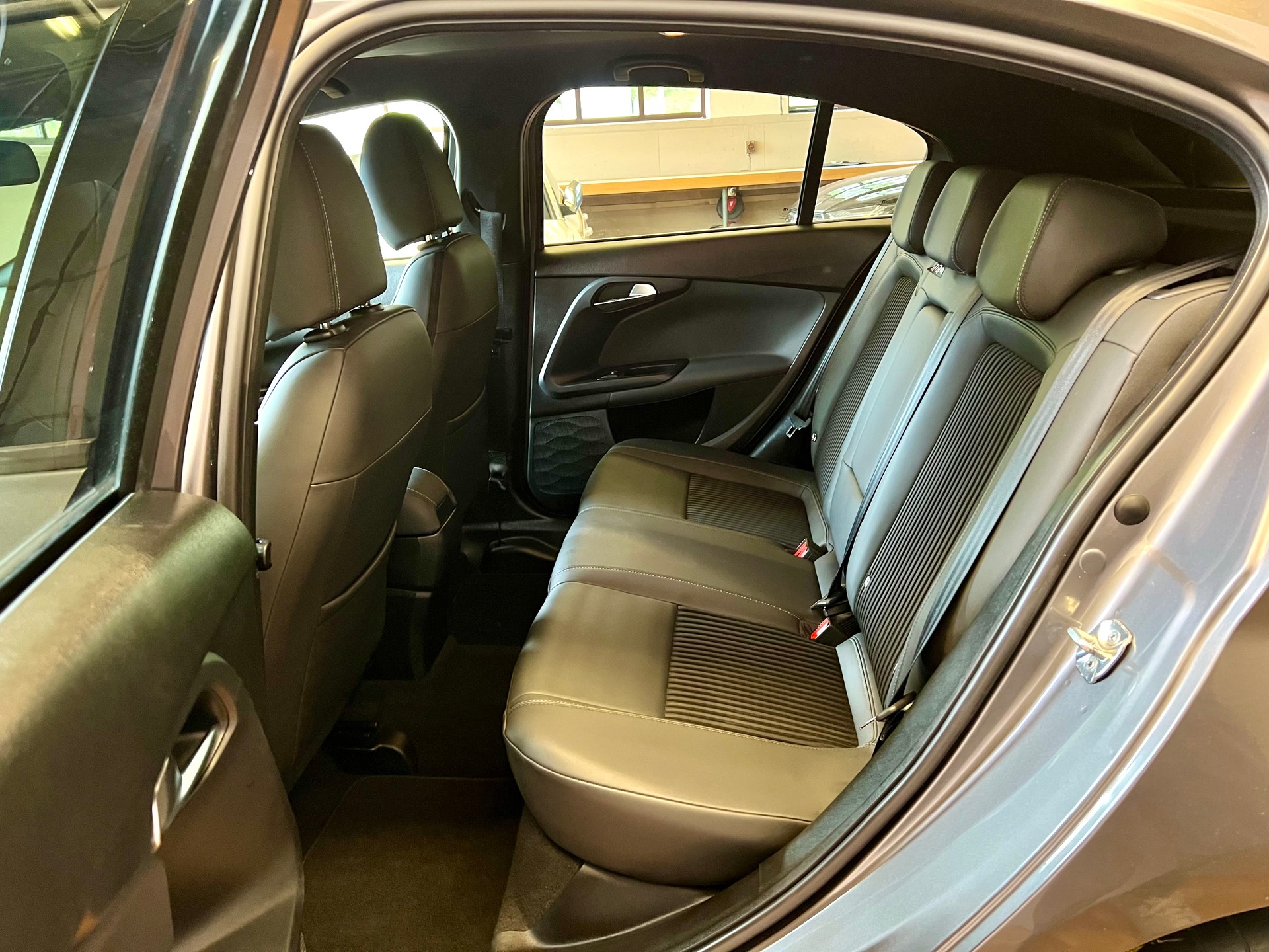 FIAT Tipo 1.6MJ Mirror DCT-6-image-13