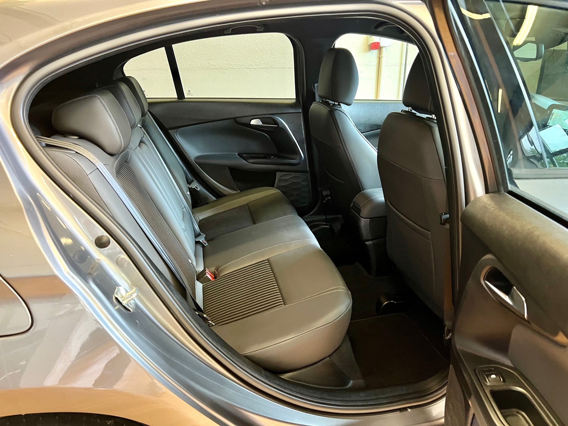 FIAT Tipo 1.6MJ Mirror DCT-6-image-15
