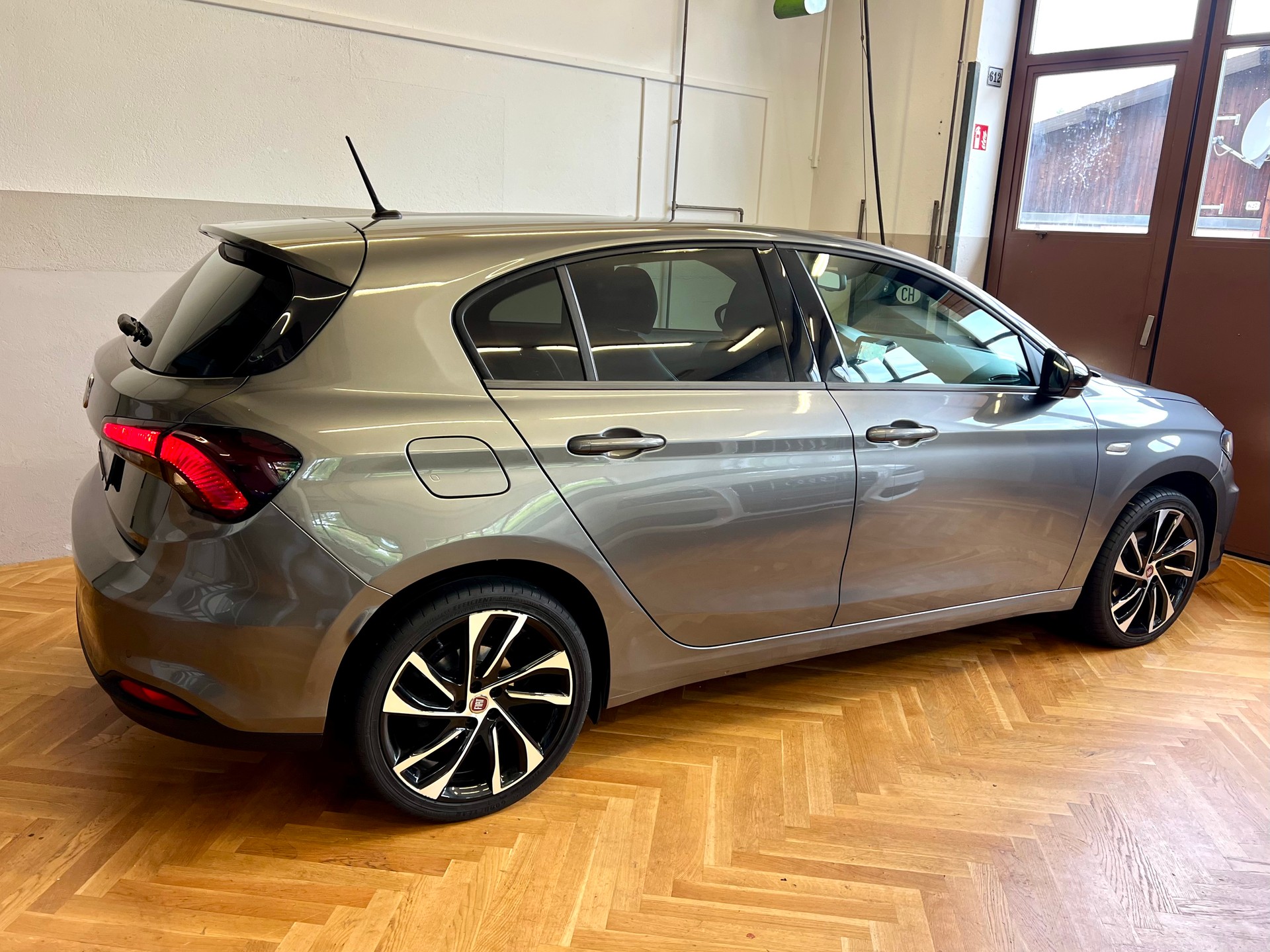 FIAT Tipo 1.6MJ Mirror DCT-6-image-3
