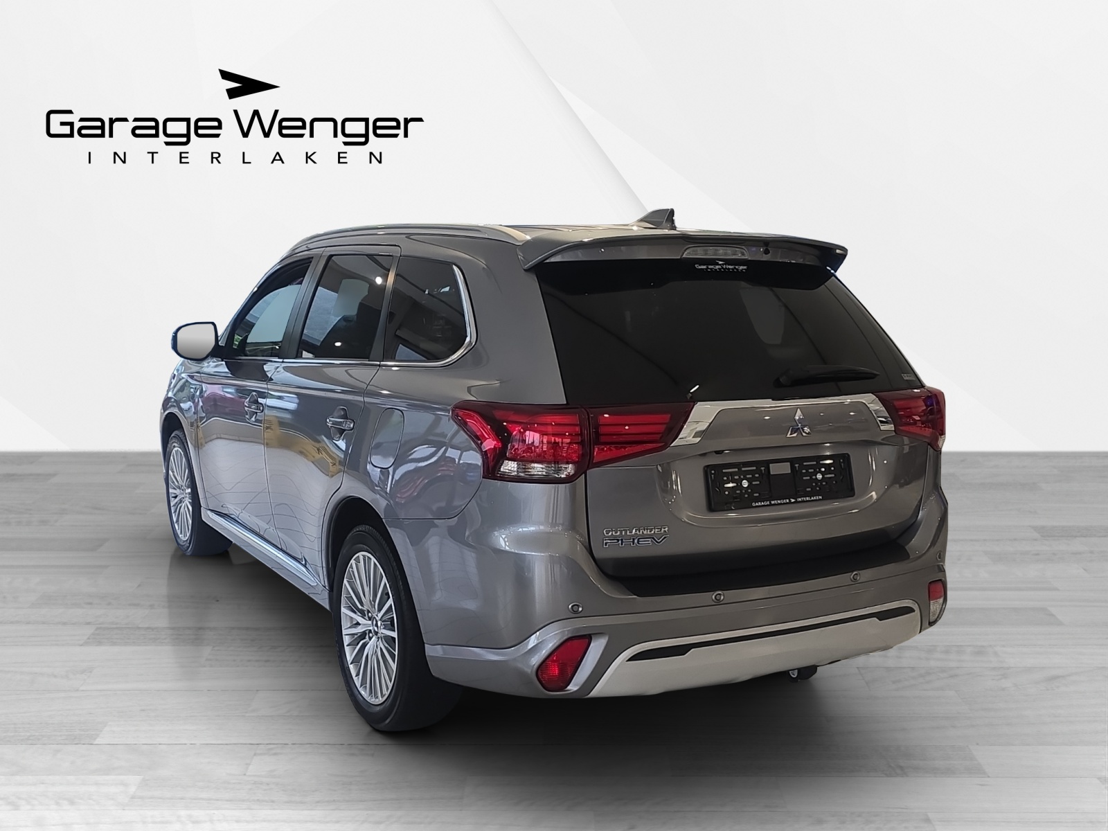 MITSUBISHI Outlander 2.4 PHEV Diamond 4WD Automatic-image-3