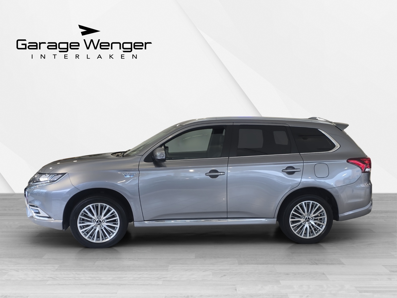 MITSUBISHI Outlander 2.4 PHEV Diamond 4WD Automatic-image-2