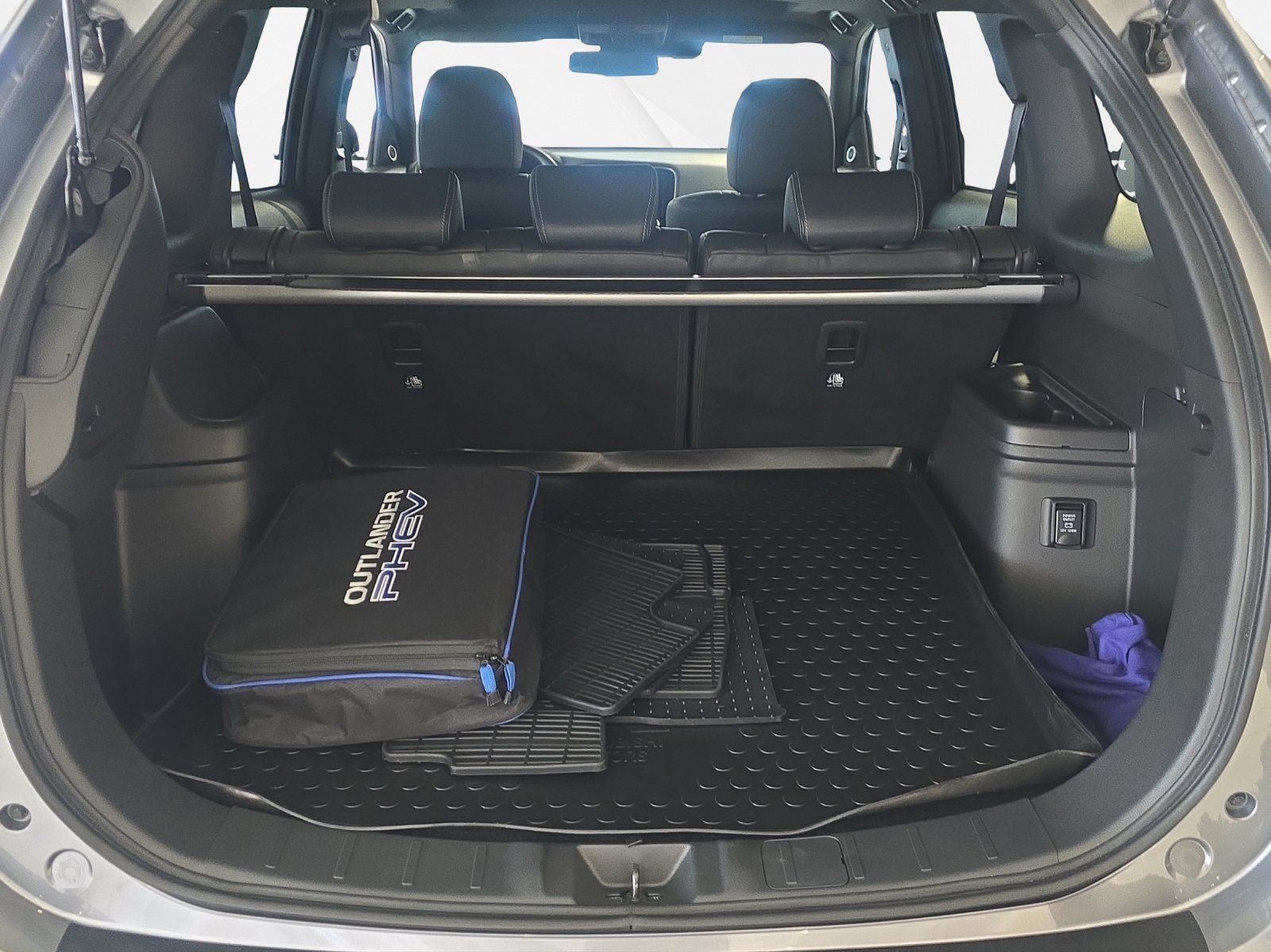 MITSUBISHI Outlander 2.4 PHEV Diamond 4WD Automatic-image-8