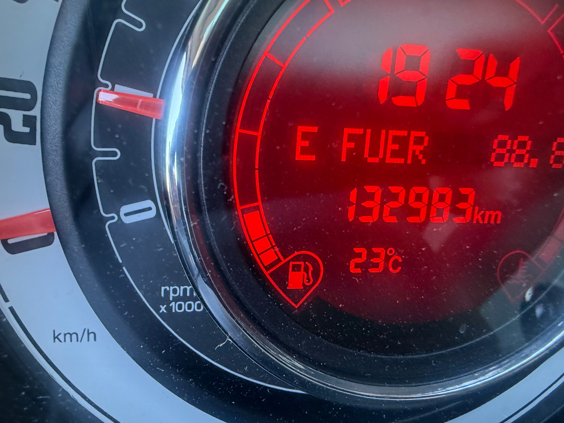 FIAT 500 1.4 16V Lounge-image-4