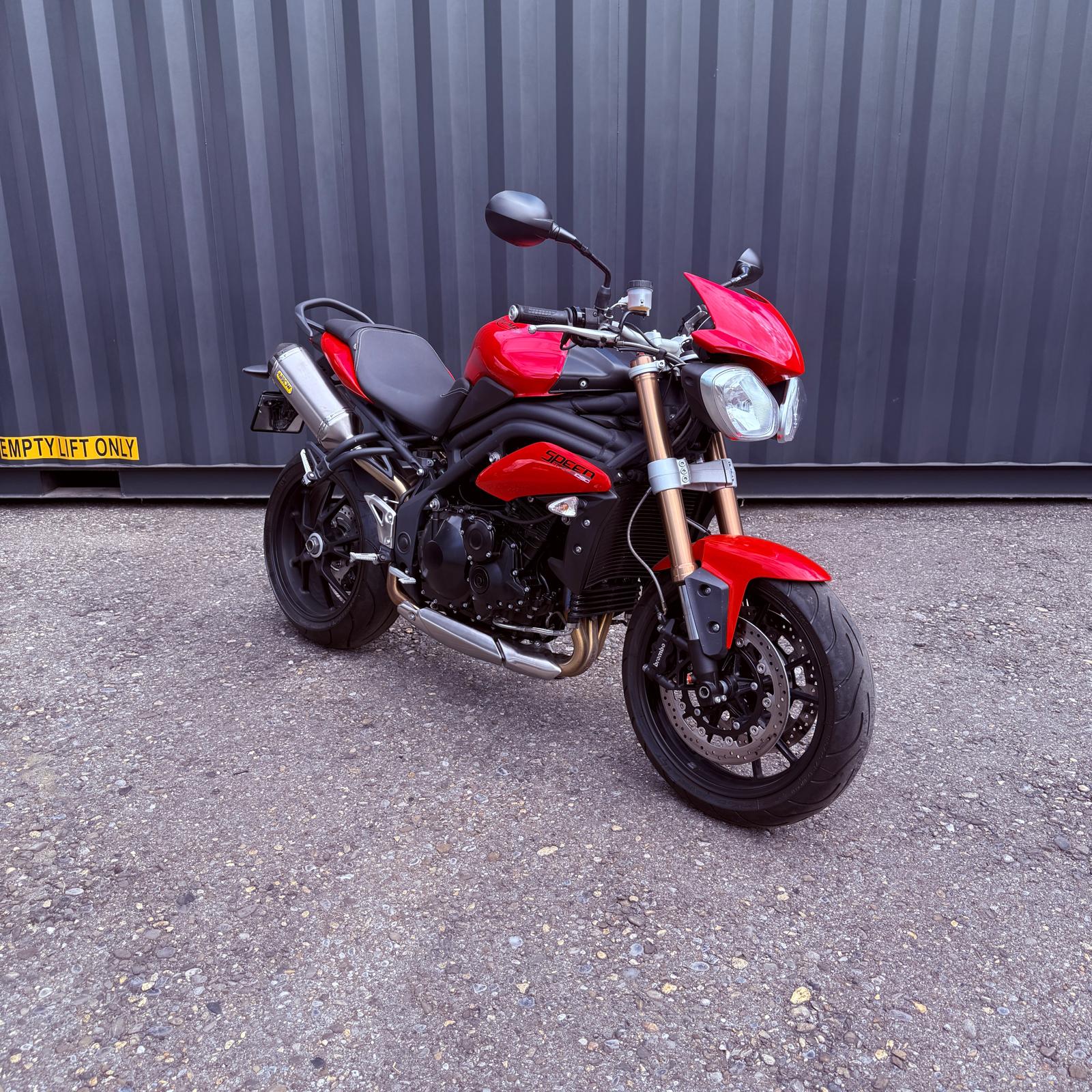 TRIUMPH Speed Triple 1050 ABS-image-10