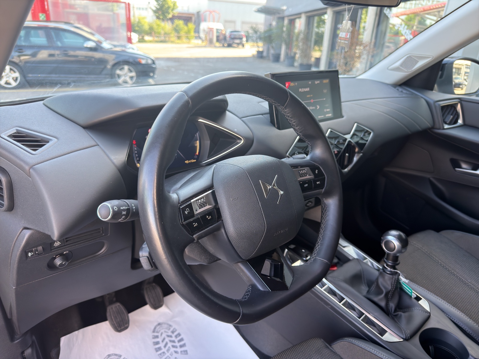 DS AUTOMOBILES DS 3 Crossback 1.2 PureTech Bastille-image-22