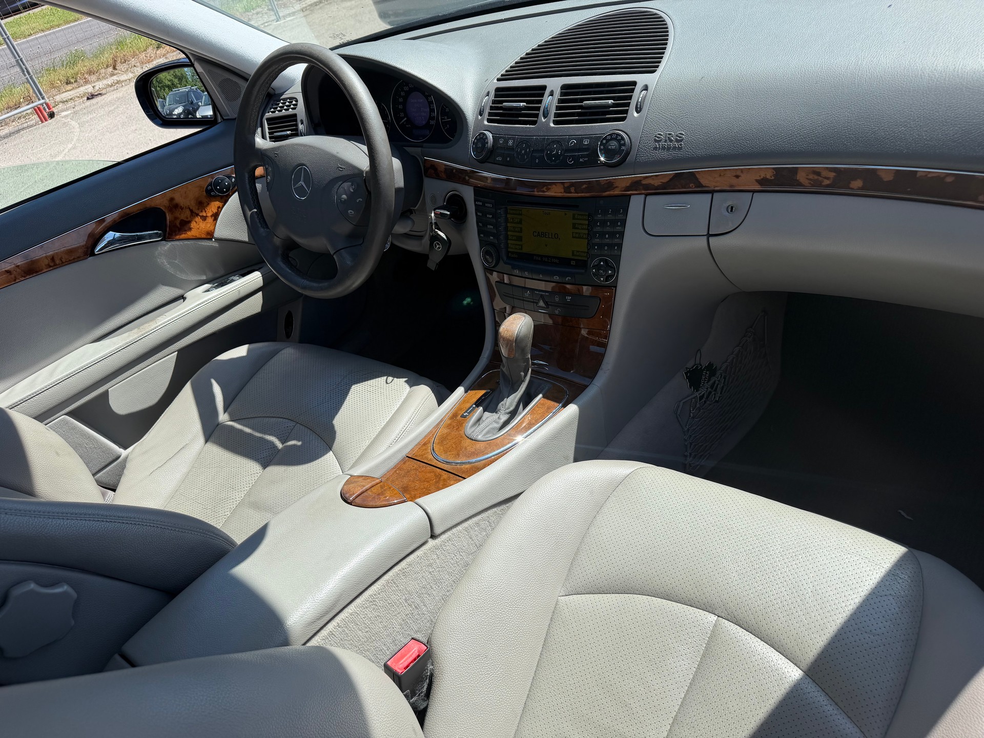 MERCEDES-BENZ E 320 Avantgarde Automatic-image-1
