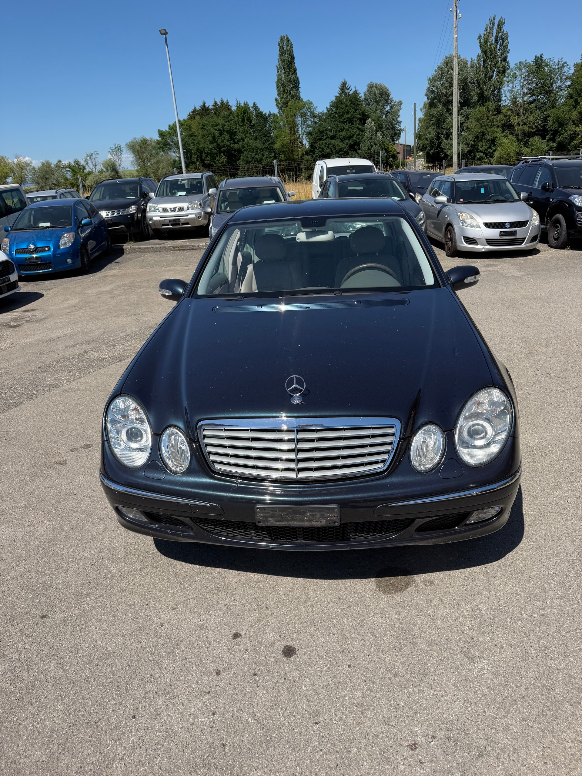 MERCEDES-BENZ E 320 Avantgarde Automatic-image-3