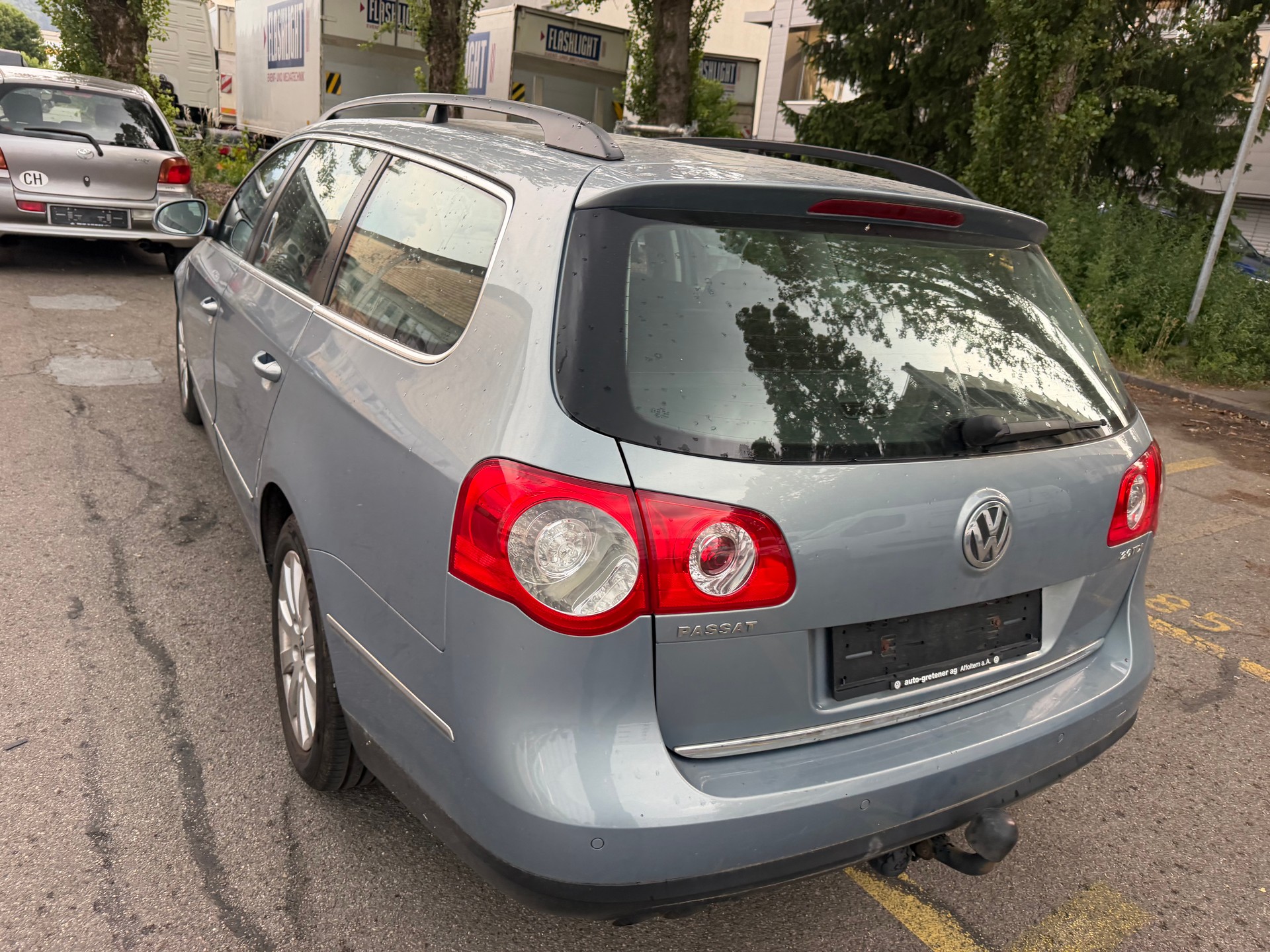 VW Passat Variant 2.0 TDI Advance DSG-image-5