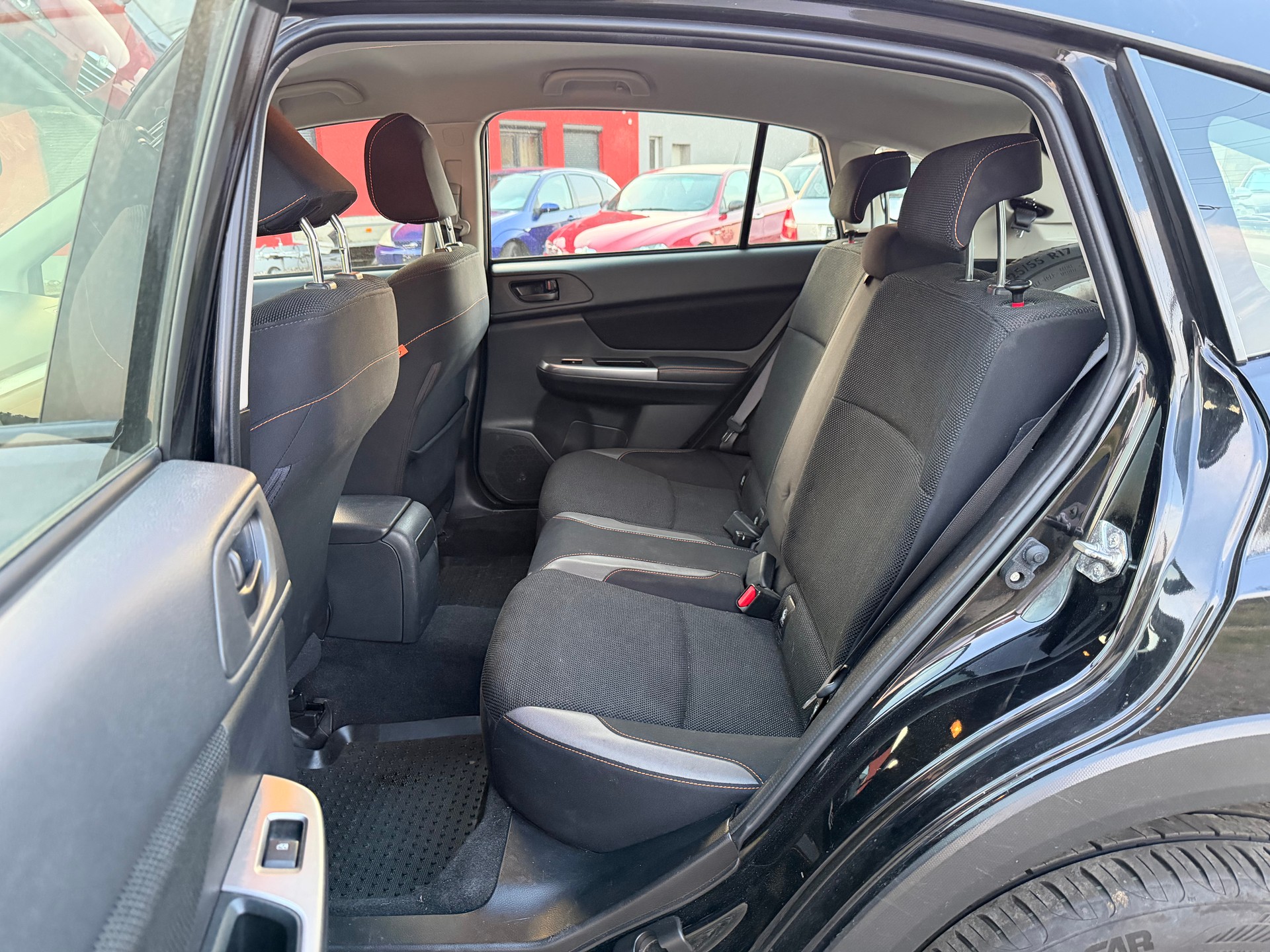SUBARU XV 1.6 Swiss Two-image-6