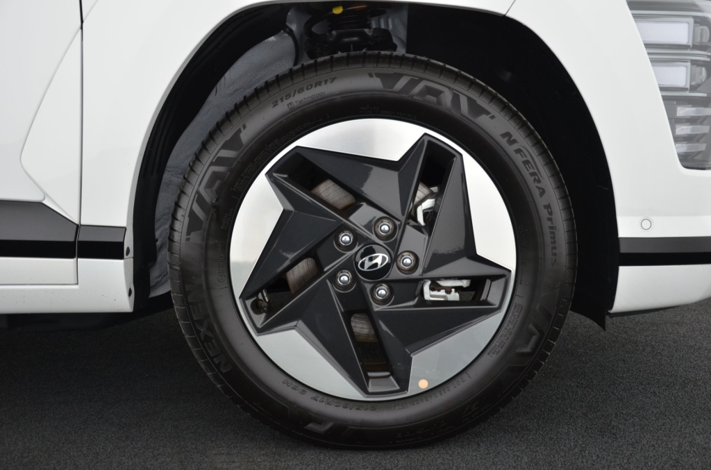 HYUNDAI Kona EV 64.8 kWh Premium *360°*-image-9