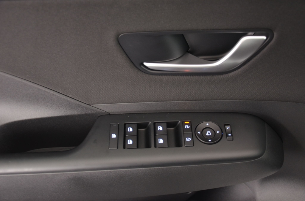 HYUNDAI Kona EV 64.8 kWh Premium *360°*-image-24