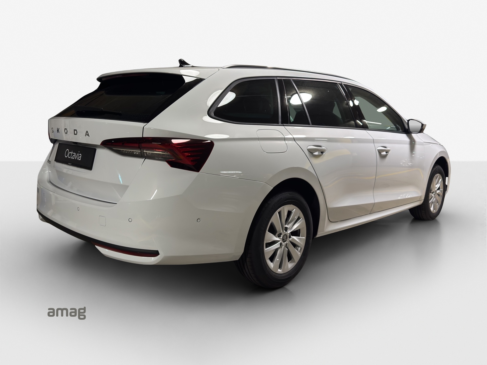 SKODA Octavia Selection 2.0 TDI-image-4
