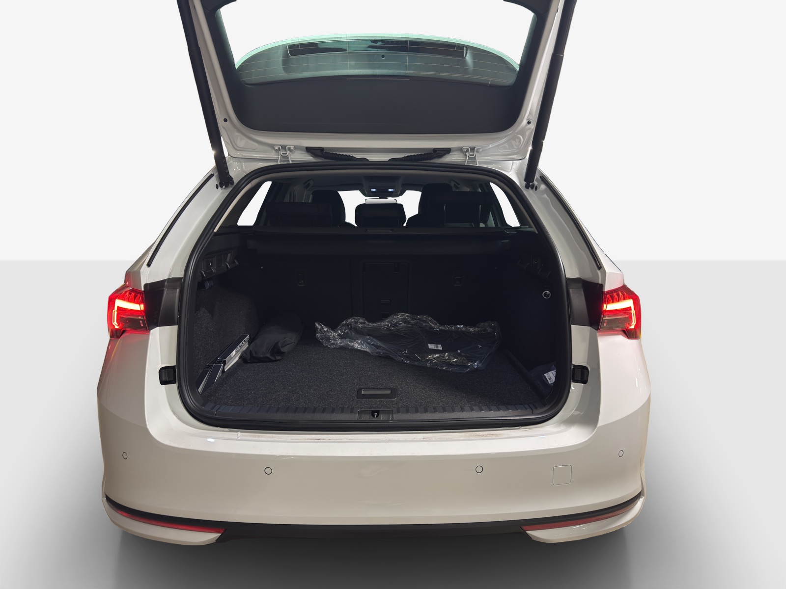 SKODA Octavia Selection 2.0 TDI-image-11