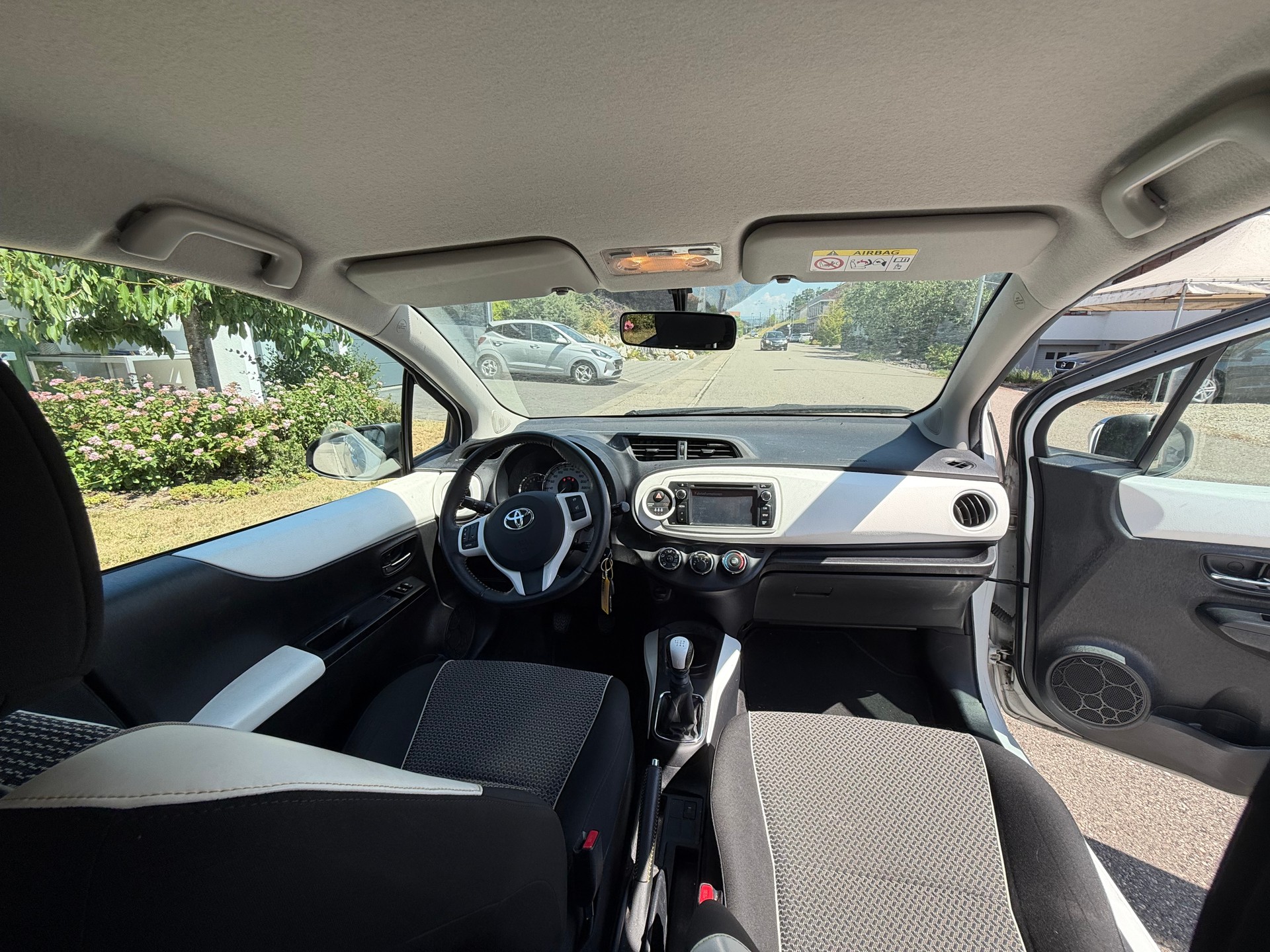 TOYOTA Yaris 1.33 Trend-image-11