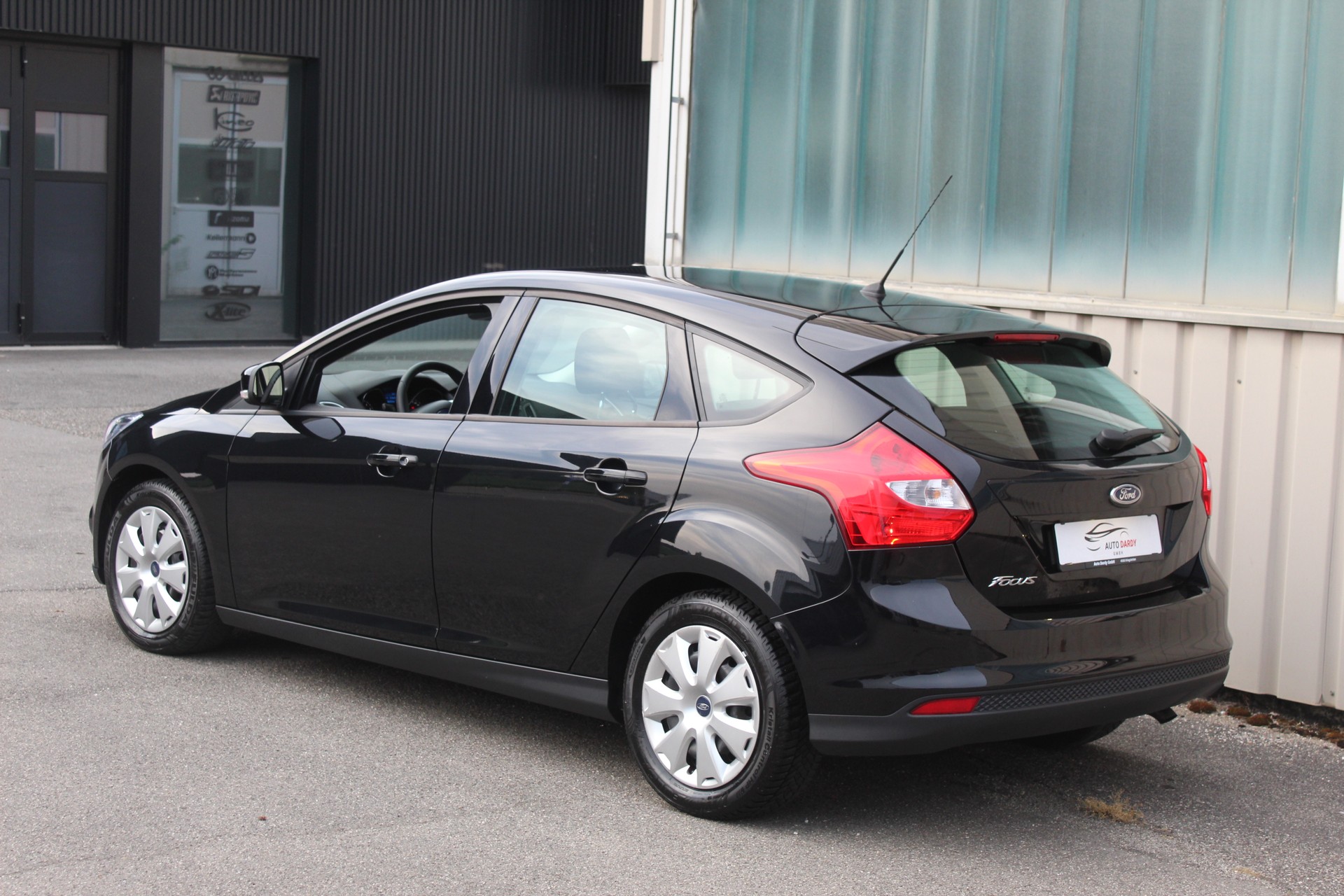FORD Focus 1.6i VCT Titanium-image-4