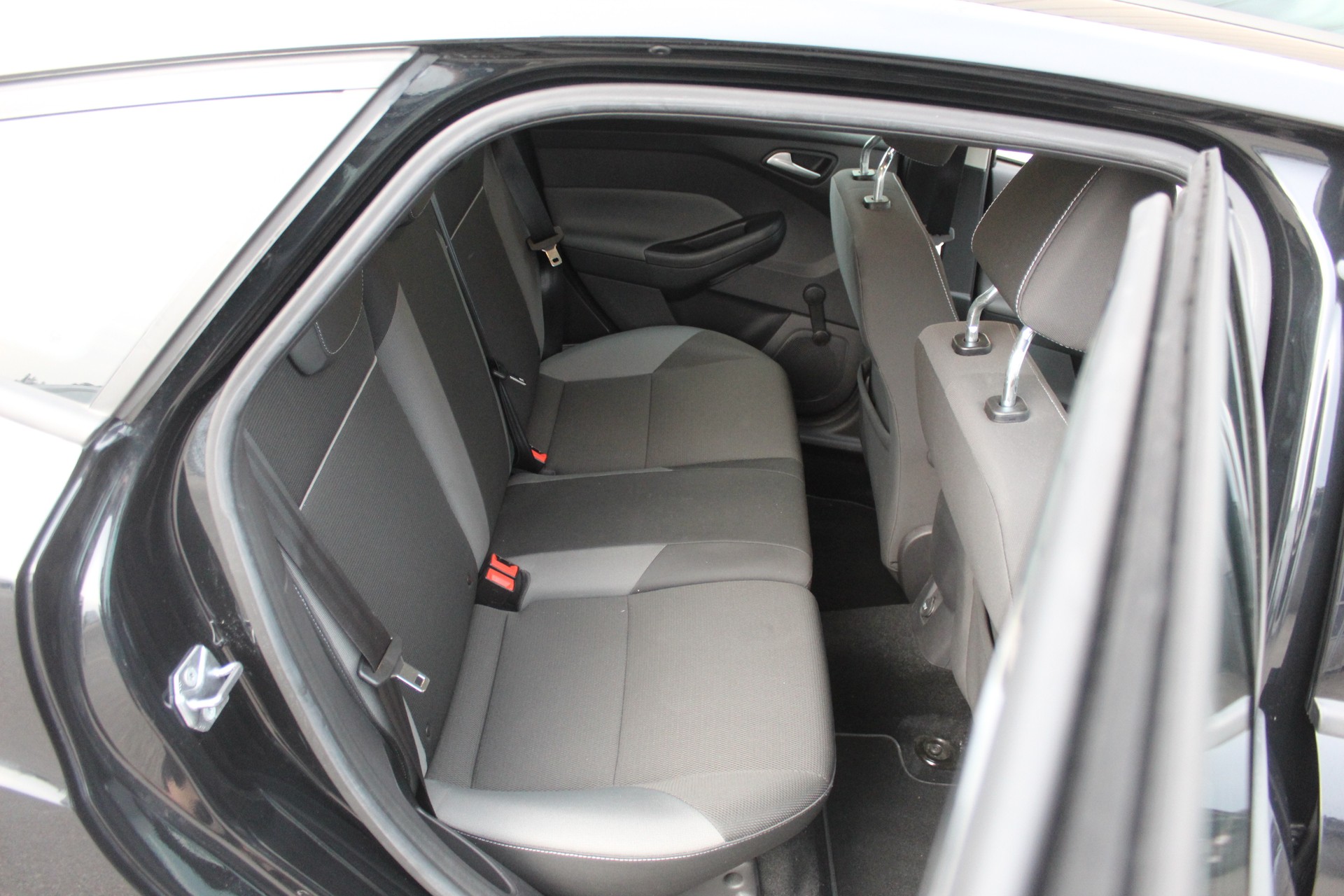 FORD Focus 1.6i VCT Titanium-image-11