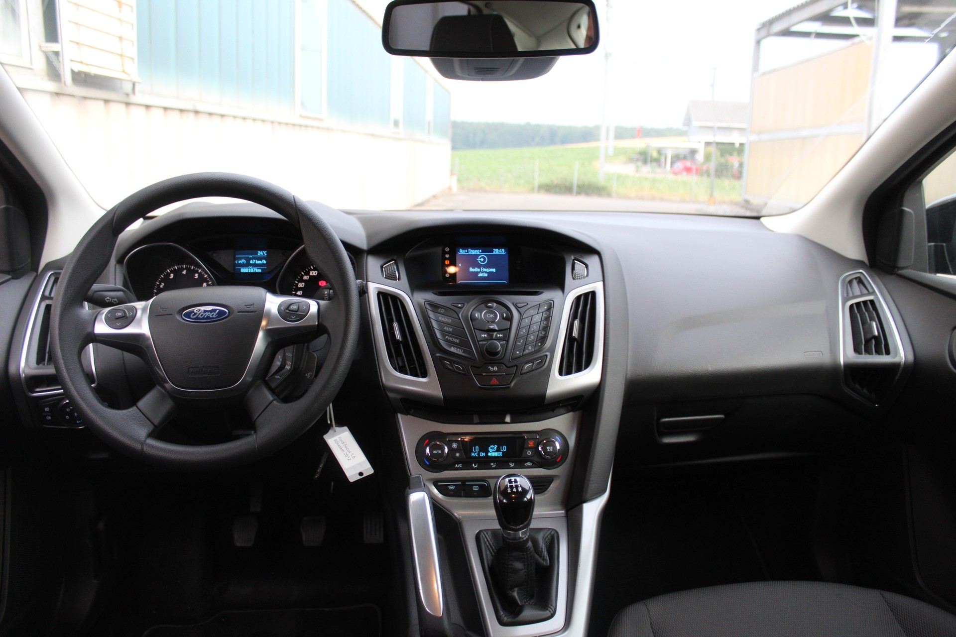FORD Focus 1.6i VCT Titanium-image-13