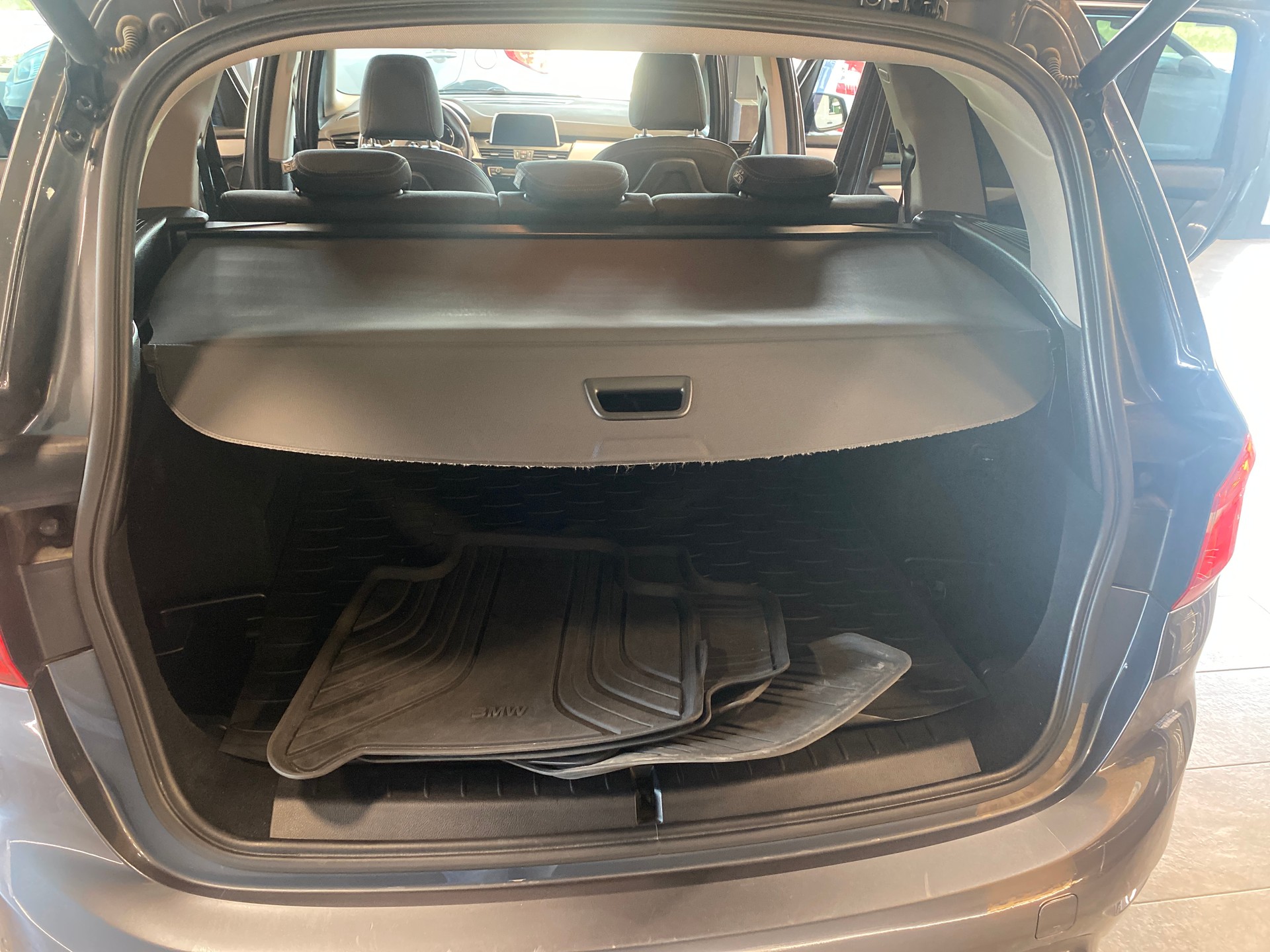 BMW 220d xDrive Gran Tourer Steptronic Sport Line-image-9