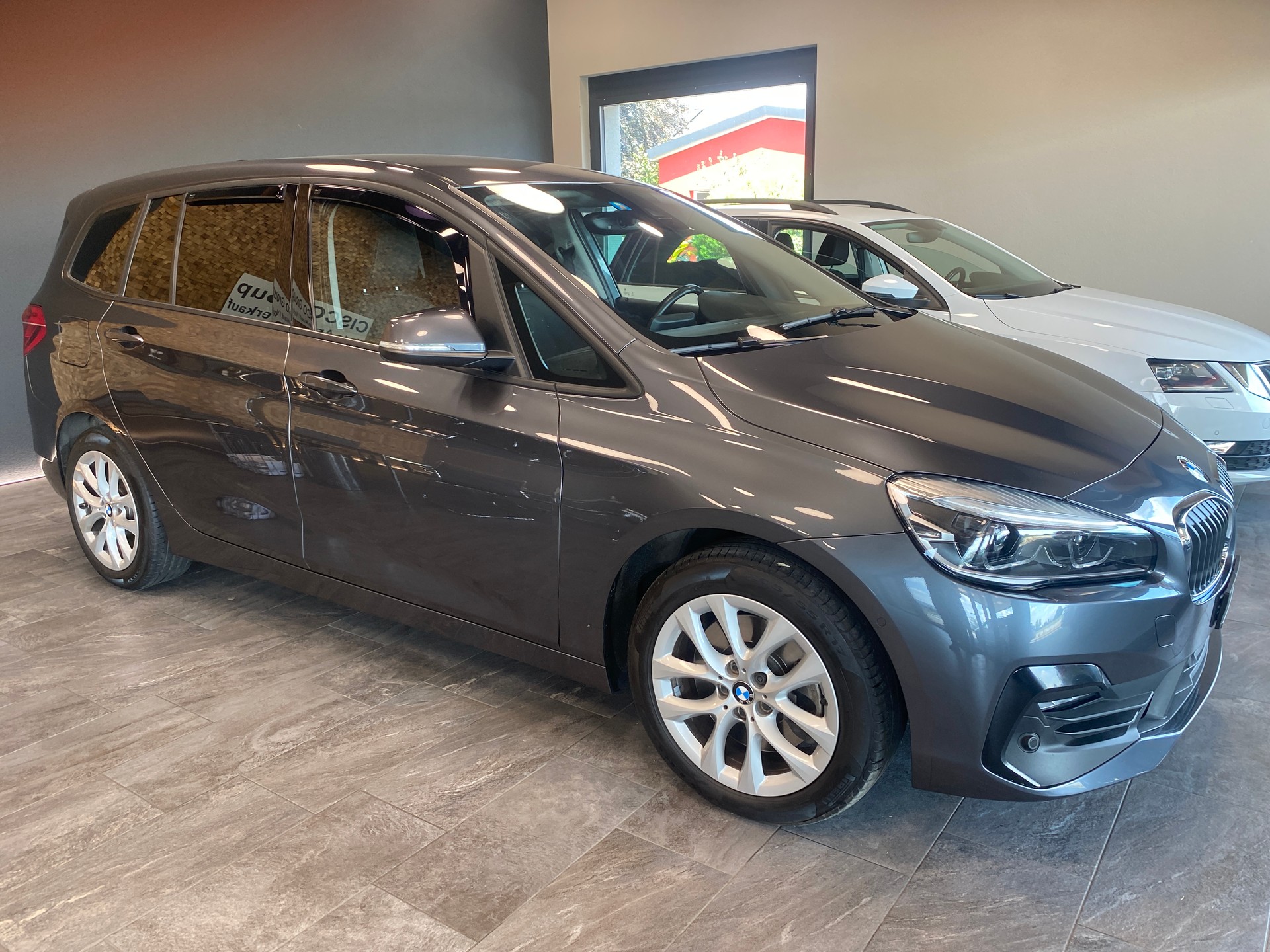BMW 220d xDrive Gran Tourer Steptronic Sport Line-image-3