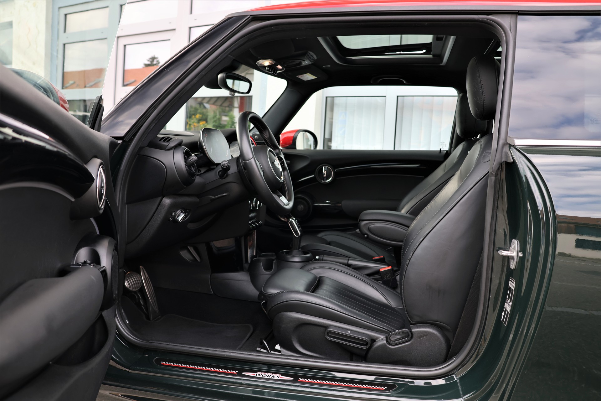 MINI Cooper John Cooper Works Steptronic (CH)-image-9