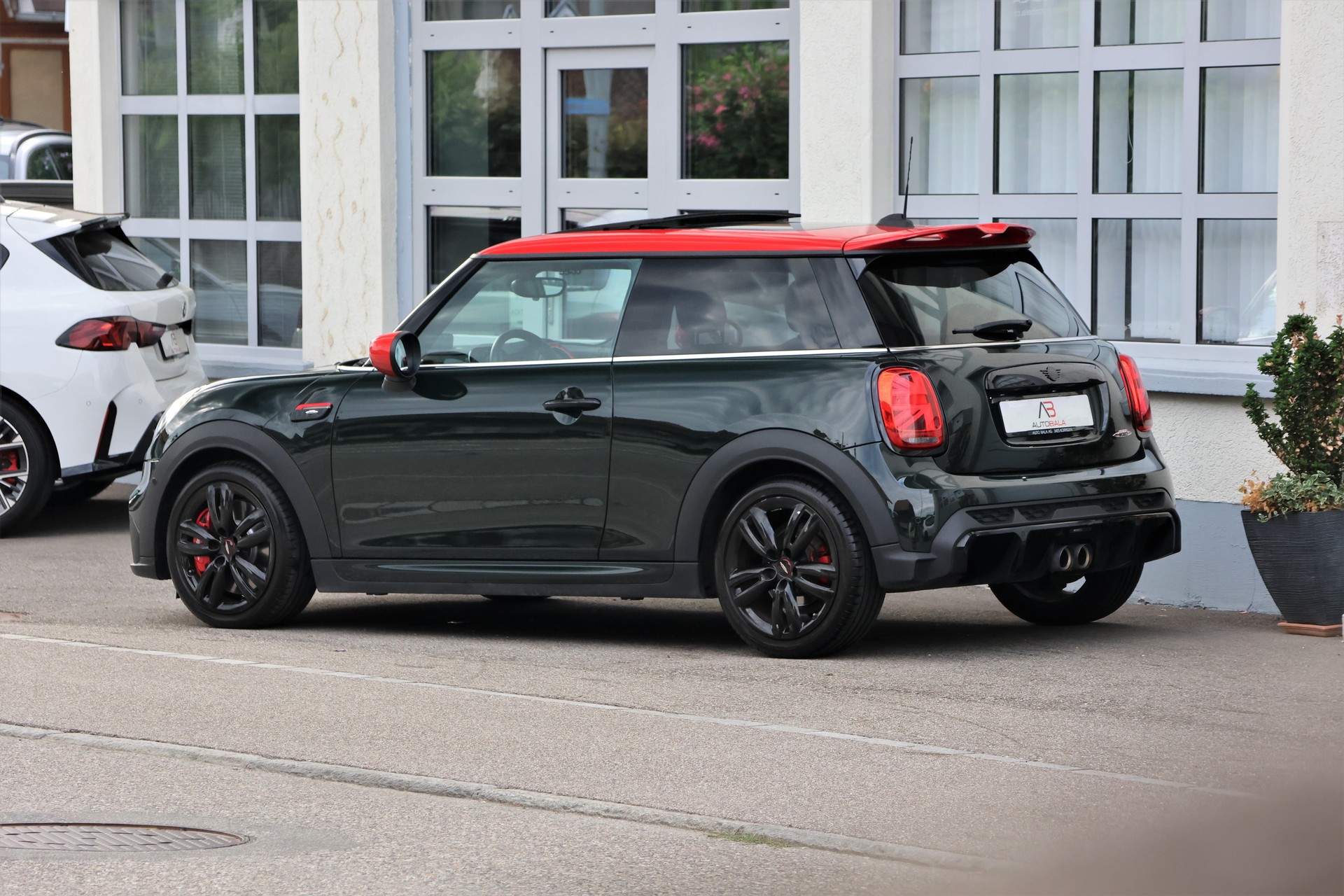 MINI Cooper John Cooper Works Steptronic (CH)-image-4
