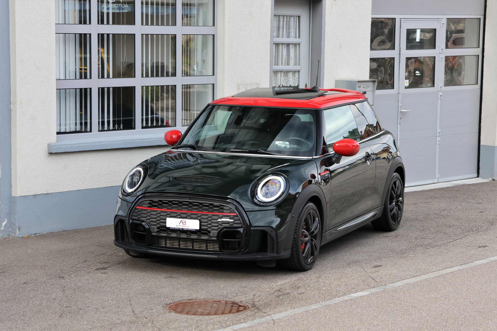 MINI Cooper John Cooper Works Steptronic (CH)-image-0