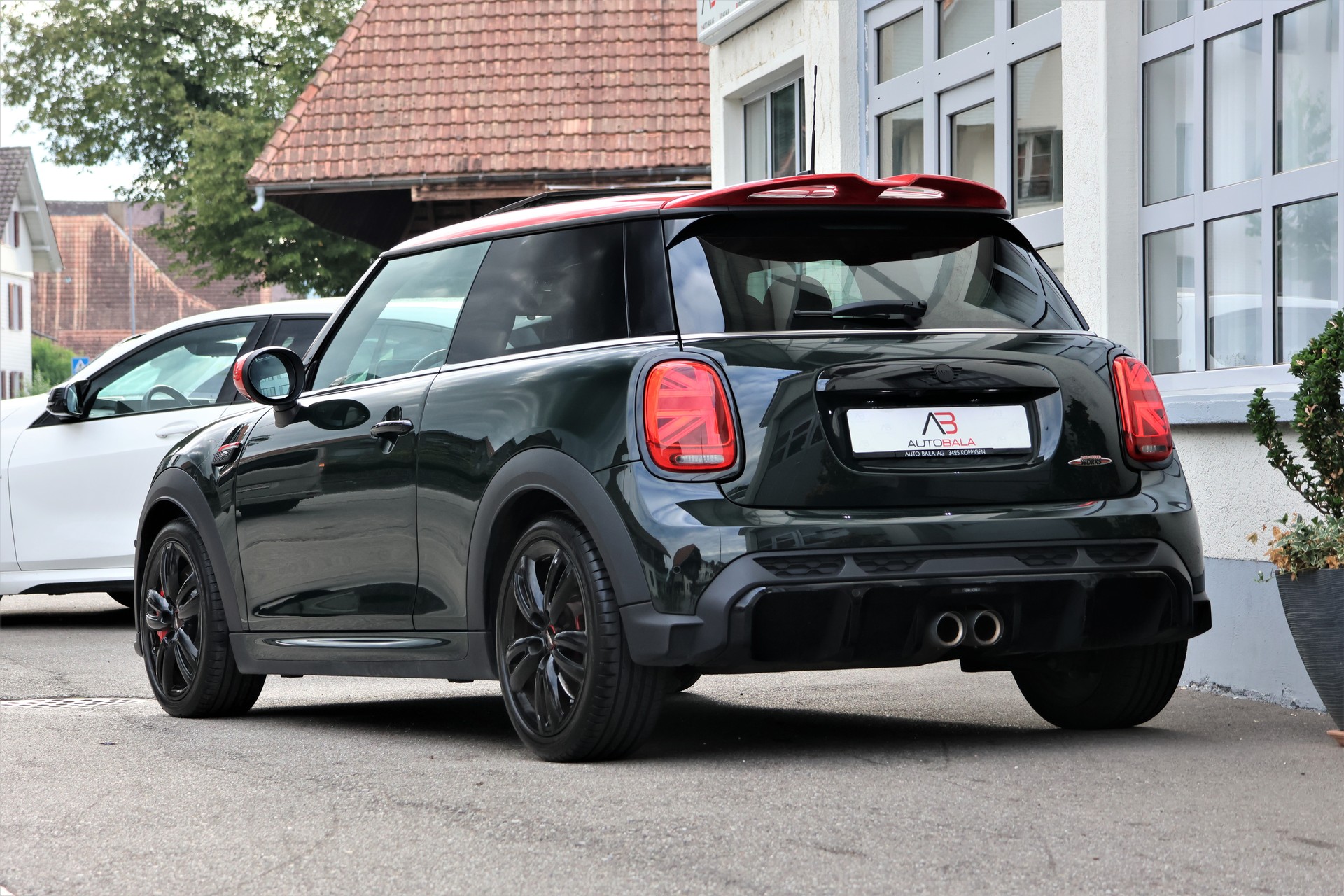 MINI Cooper John Cooper Works Steptronic (CH)-image-2