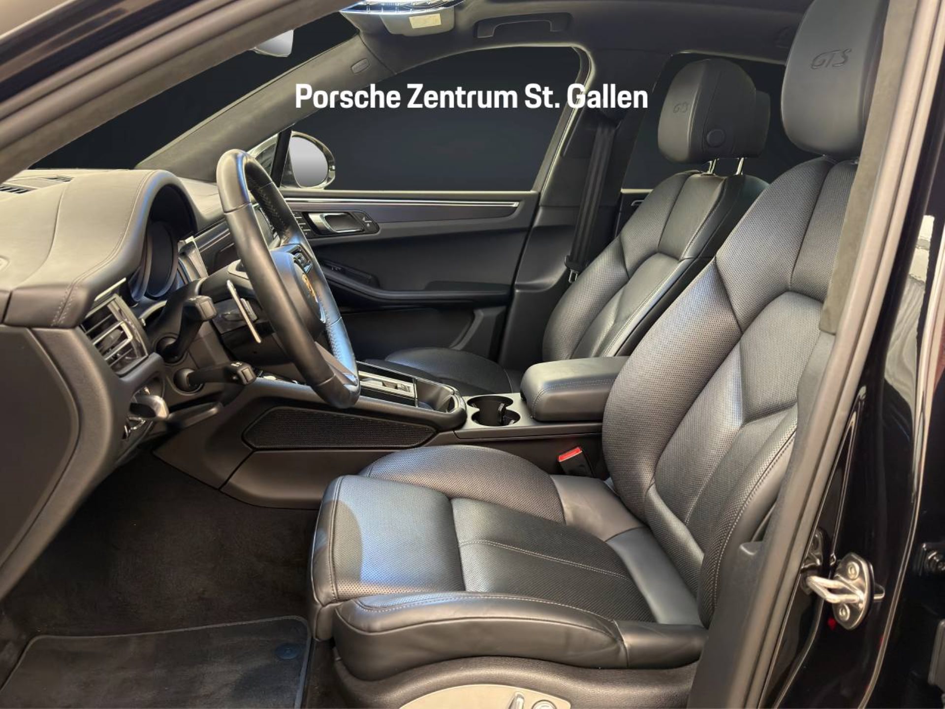PORSCHE Macan GTS-image-4