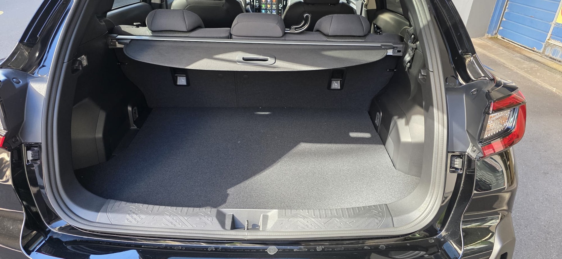 SUBARU Crosstrek 2.0 e-Boxer Swiss Plus AWD Lineartronic-image-19